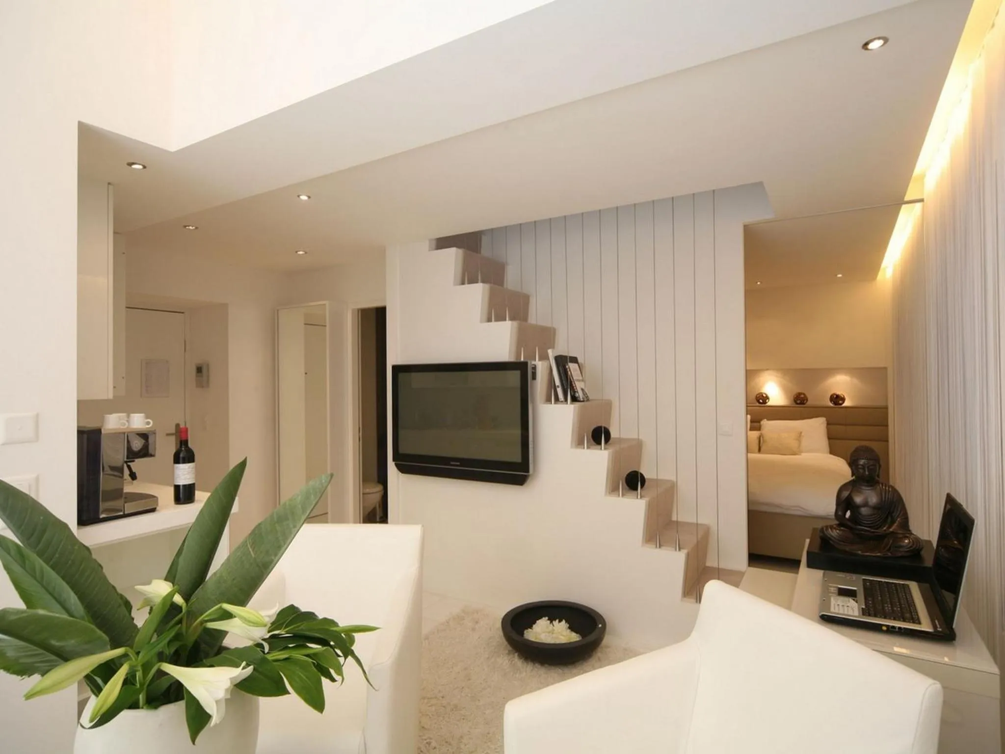 Living room, Bed in VISIONAPARTMENTS Gerechtigkeitsgasse - contactless check-in