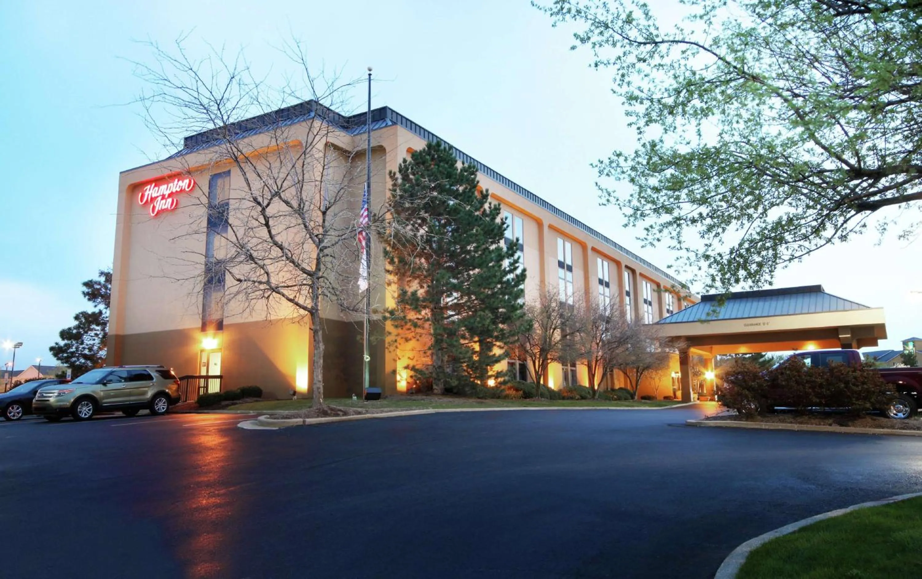 Property building in Hampton Inn by Hilton Indianapolis-South