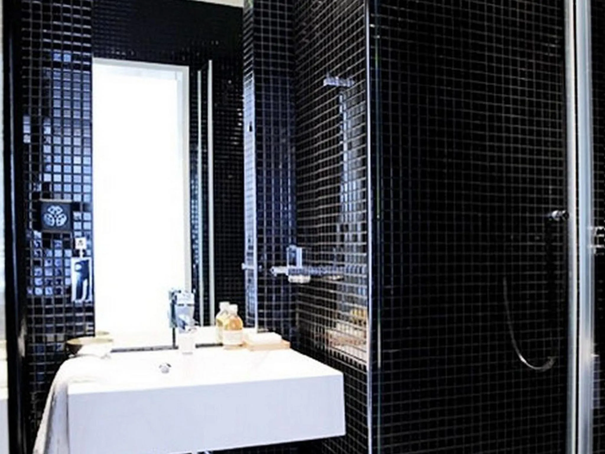 Shower in VISIONAPARTMENTS Cramerstrasse 2-6 - contactless check-in