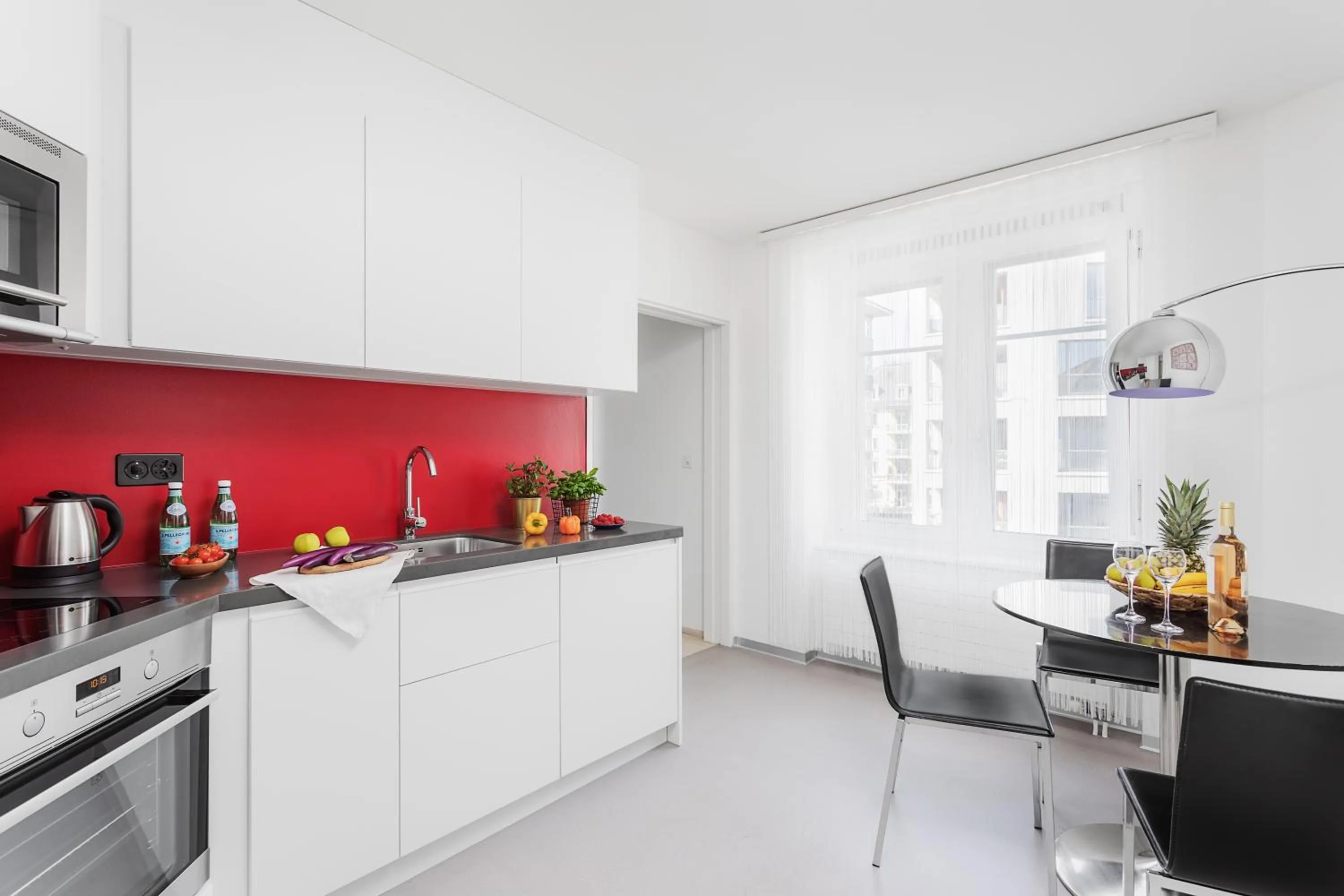 Kitchen or kitchenette in VISIONAPARTMENTS Cramerstrasse 2-6 - contactless check-in