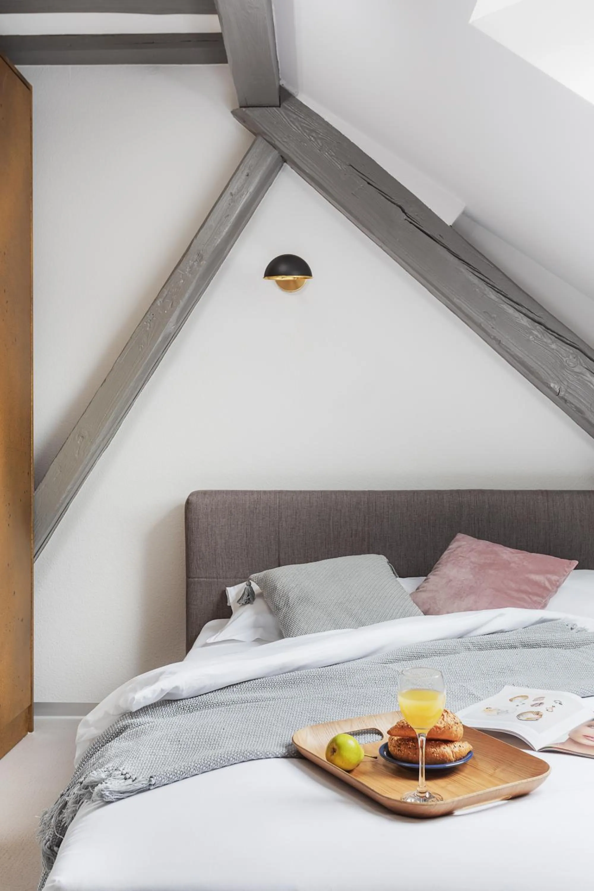 Bed in VISIONAPARTMENTS Cramerstrasse 2-6 - contactless check-in