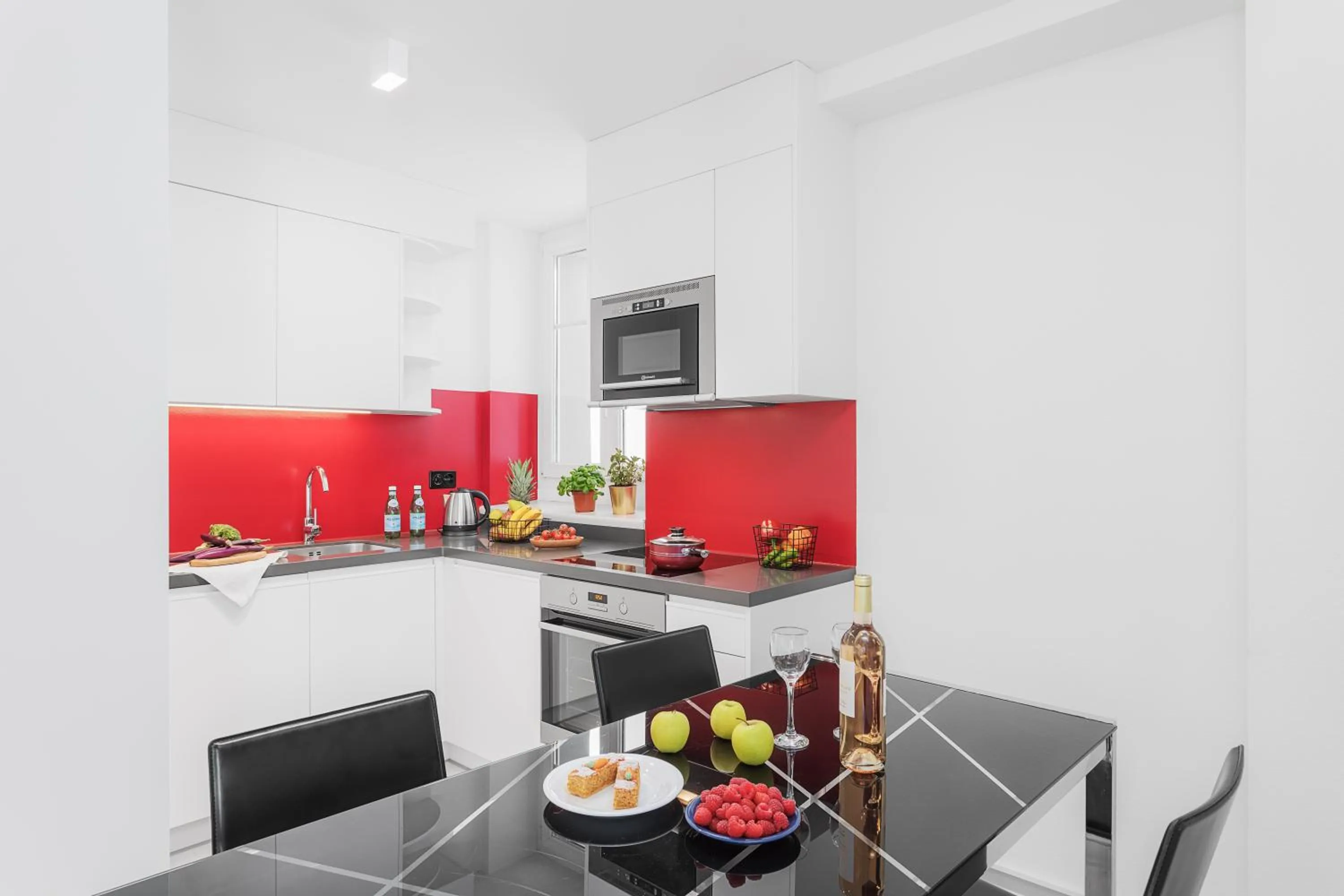 Kitchen or kitchenette in VISIONAPARTMENTS Cramerstrasse 2-6 - contactless check-in