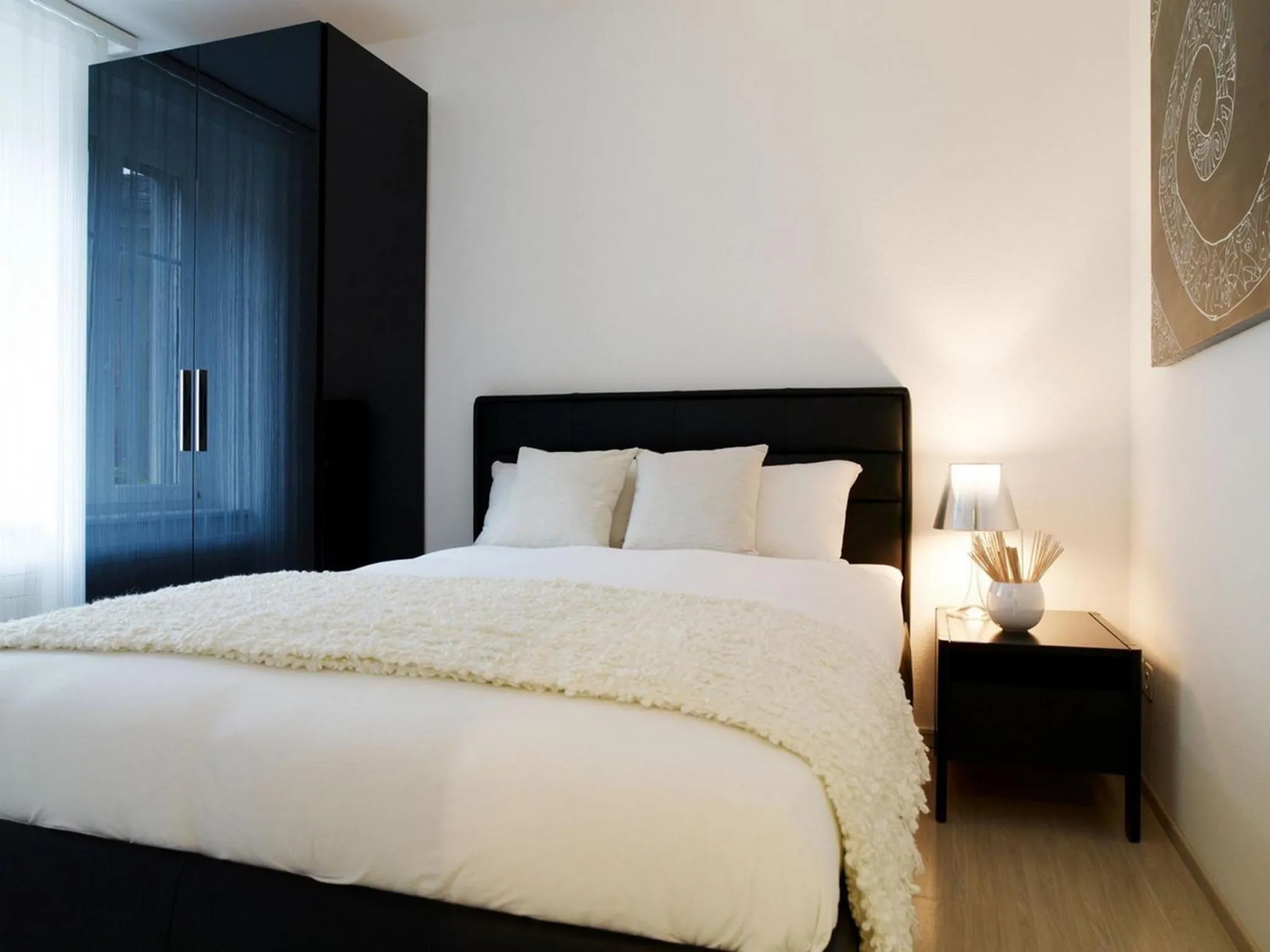 Bedroom, Bed in VISIONAPARTMENTS Cramerstrasse 2-6 - contactless check-in
