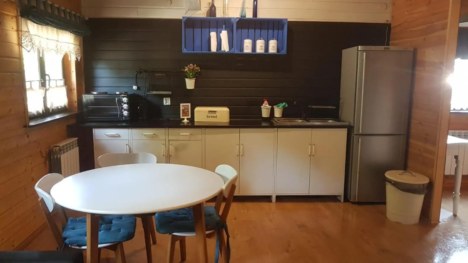 Kitchen or kitchenette in Chata Starych Znajomych