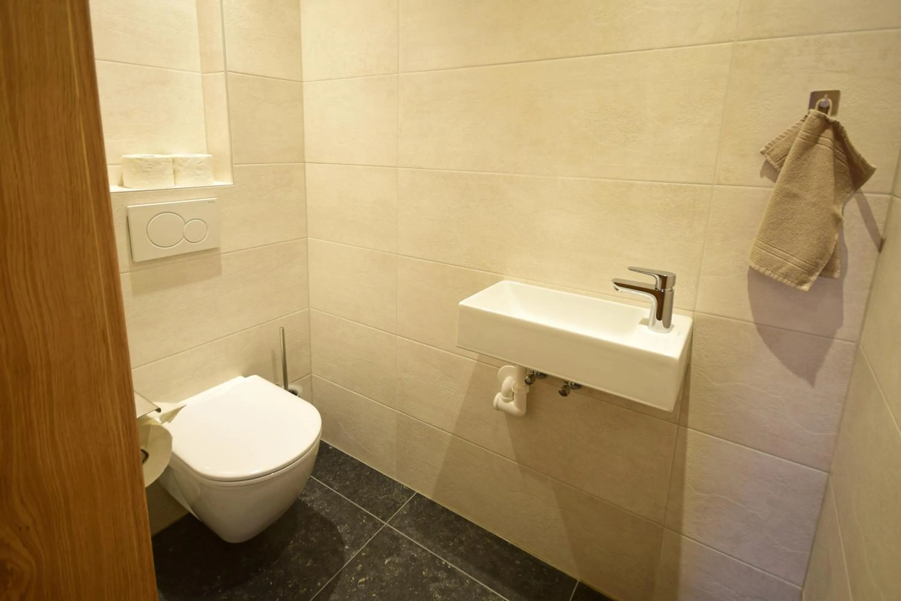 Toilet in Waidmannsruh Appartements