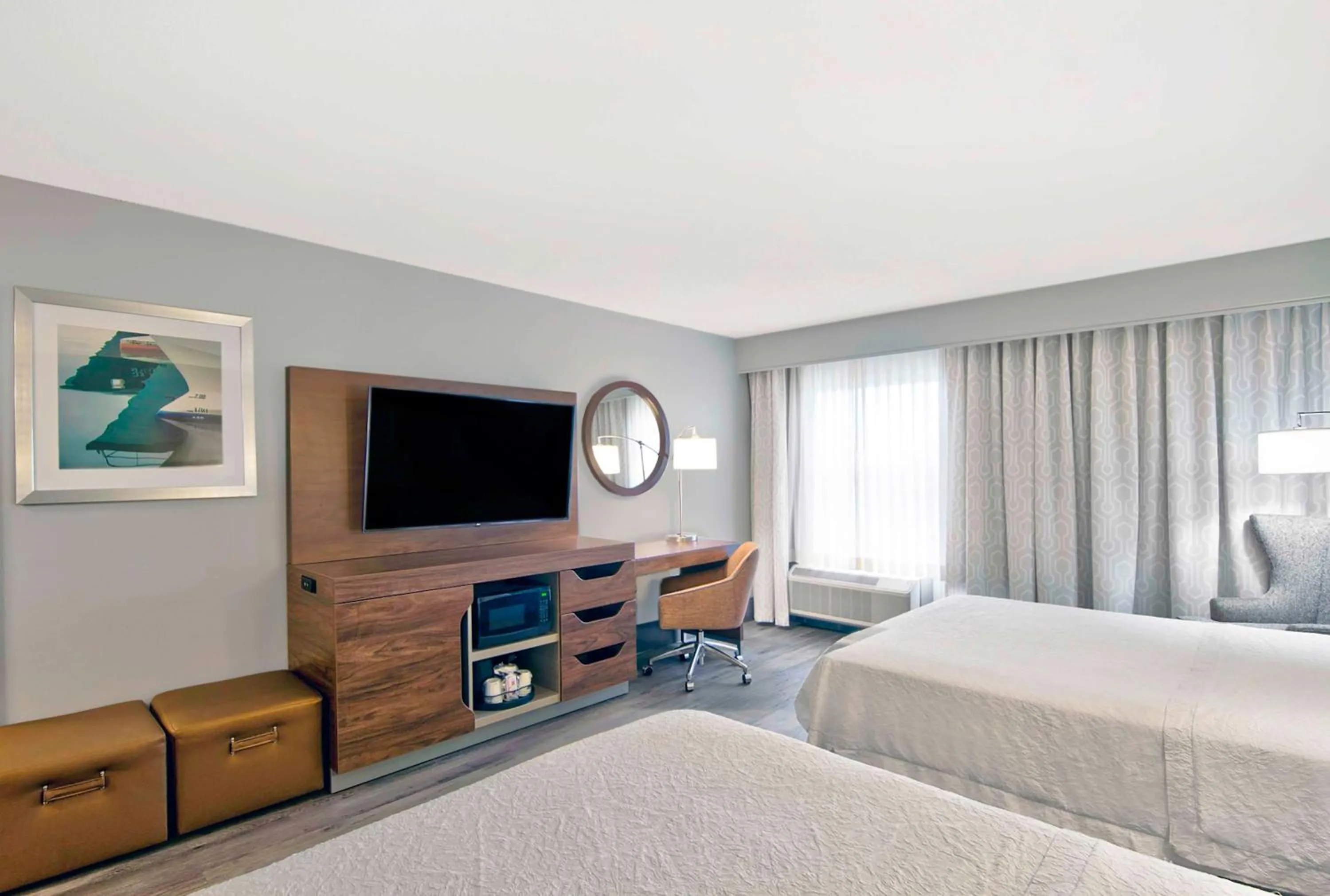 Bedroom, Bed in Hampton Inn Ft Lauderdale Airport North Cruise Port