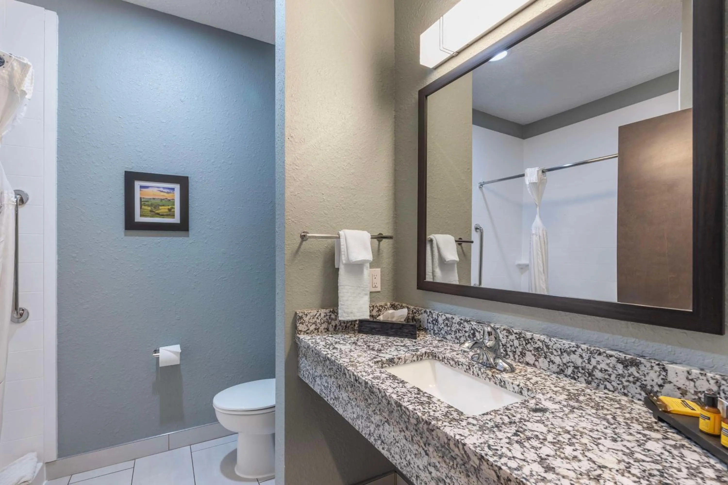 Bathroom in Best Western Plus Owensboro