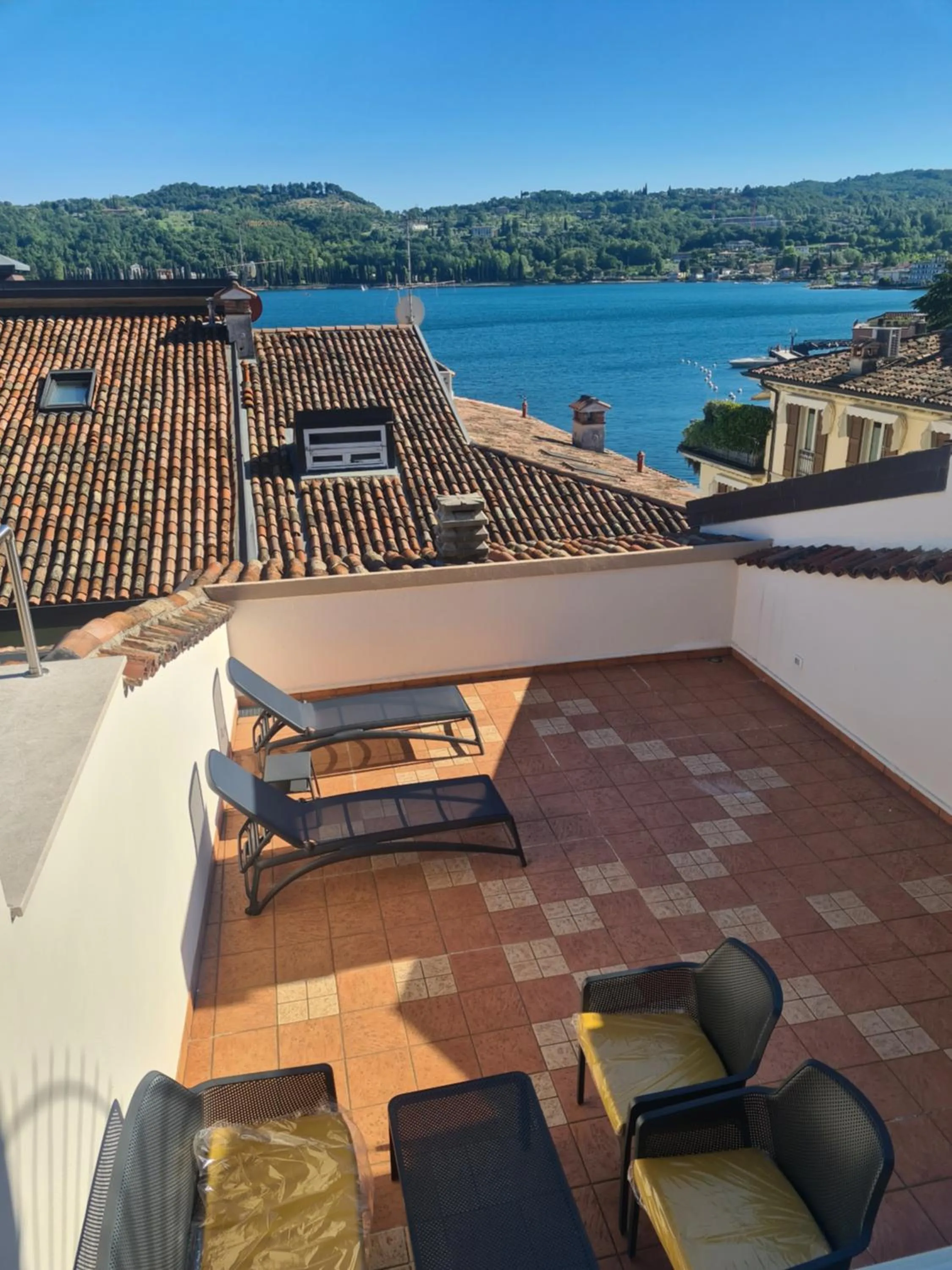 Balcony/Terrace in Aromi Piccolo Hotel