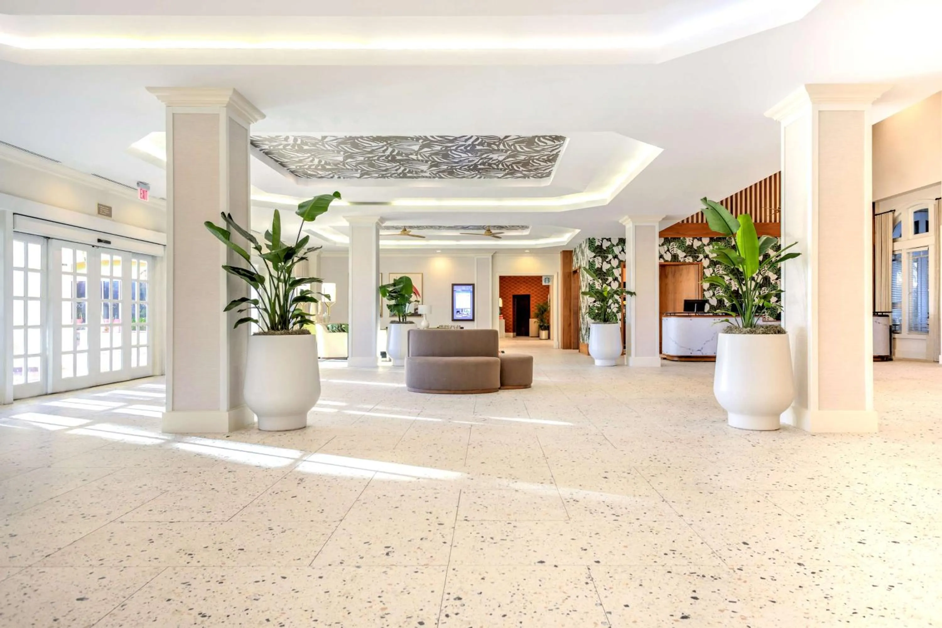 Lobby or reception in Embassy Suites by Hilton Deerfield Beach Resort & Spa