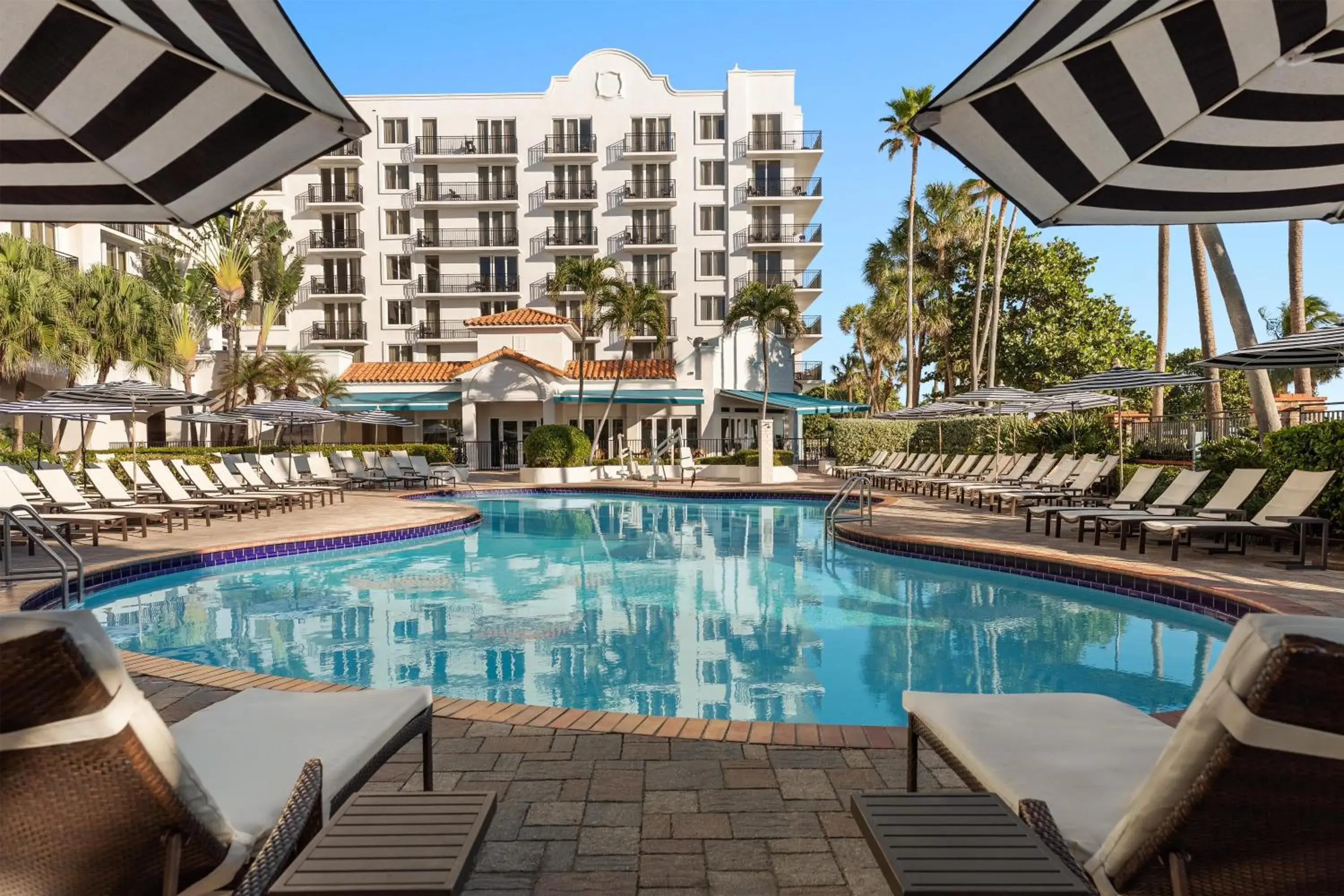 Pool view in Embassy Suites by Hilton Deerfield Beach Resort & Spa Pool view in Embassy Suites by Hilton Deerfield Beach Resort & Spa