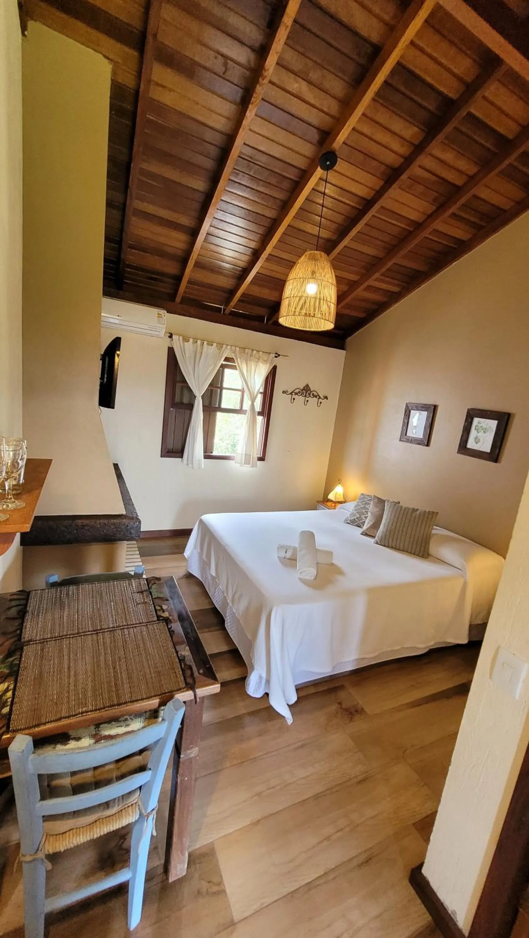 Bedroom, Bed in Pousada Capitão Cook, banheira, a 200 m do centro, amplo estacionamento, linda vista