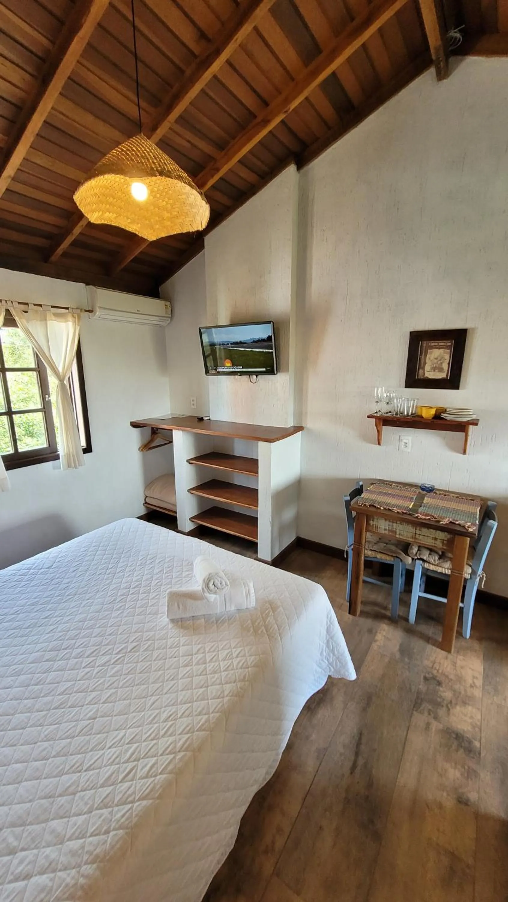 Bedroom, Bed in Pousada Capitão Cook, banheira, a 200 m do centro, amplo estacionamento, linda vista