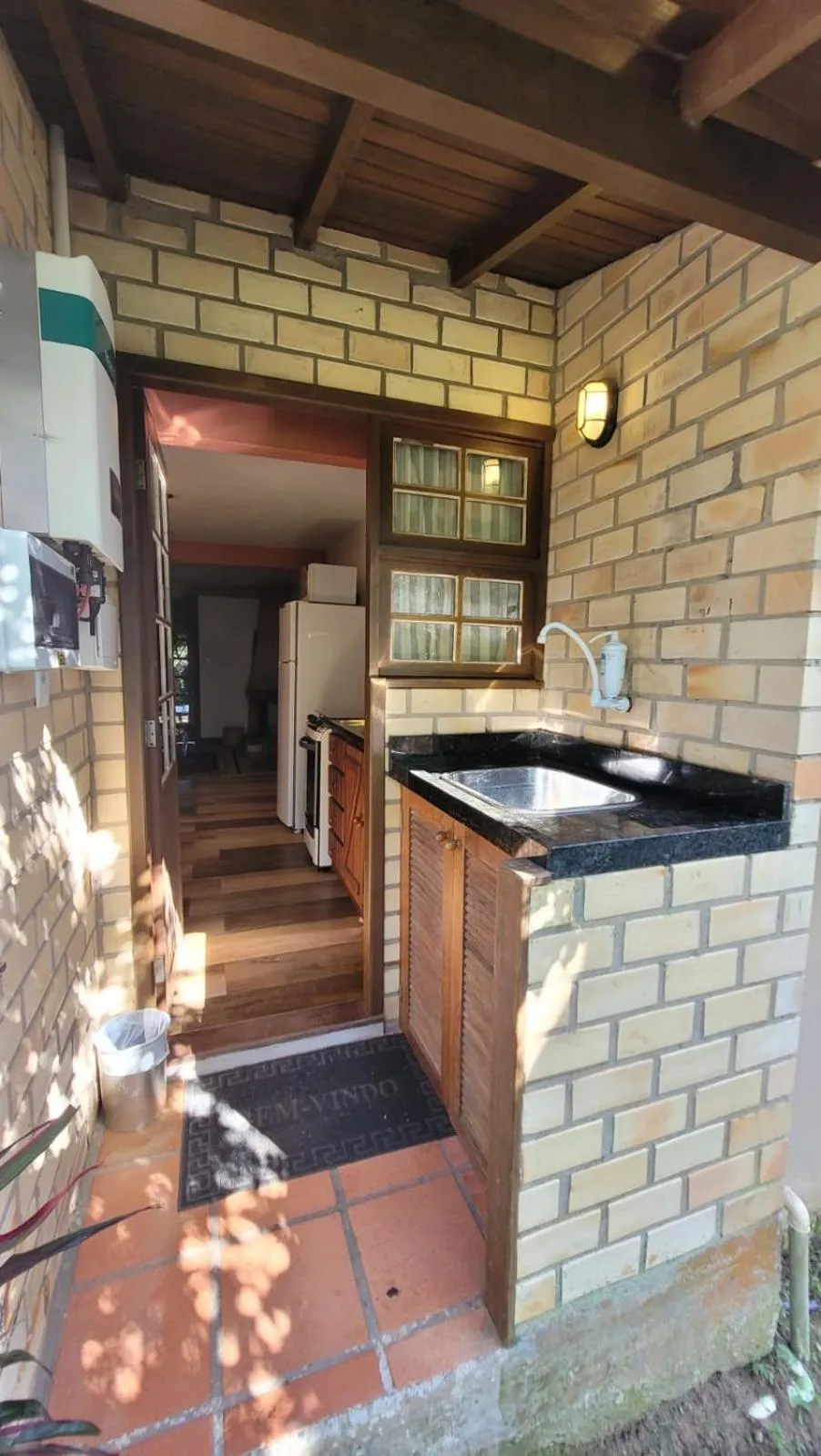 Property building in Pousada Capitão Cook, banheira, a 200 m do centro, amplo estacionamento, linda vista