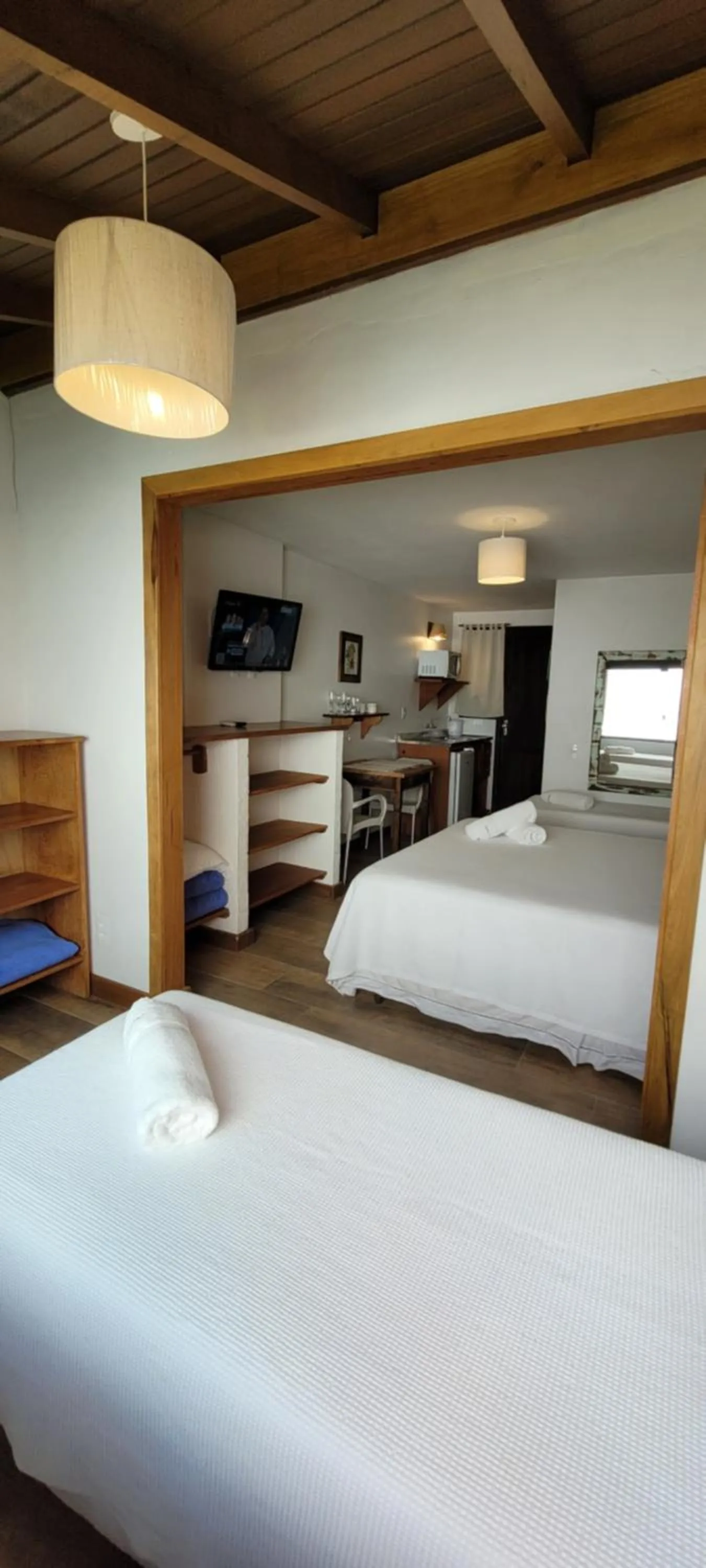 TV and multimedia, Bed in Pousada Capitão Cook, banheira, a 200 m do centro, amplo estacionamento, linda vista