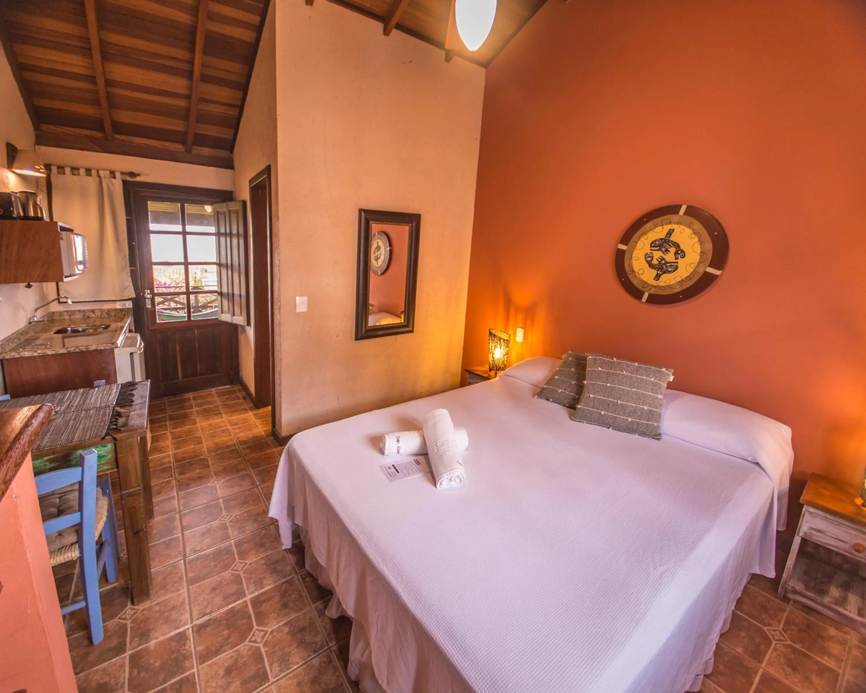 Bedroom, Bed in Pousada Capitão Cook, banheira, a 200 m do centro, amplo estacionamento, linda vista