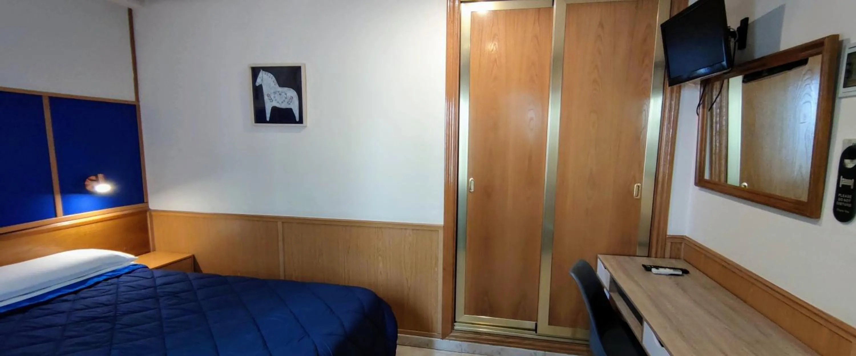 Bed in Trípolis Toledo