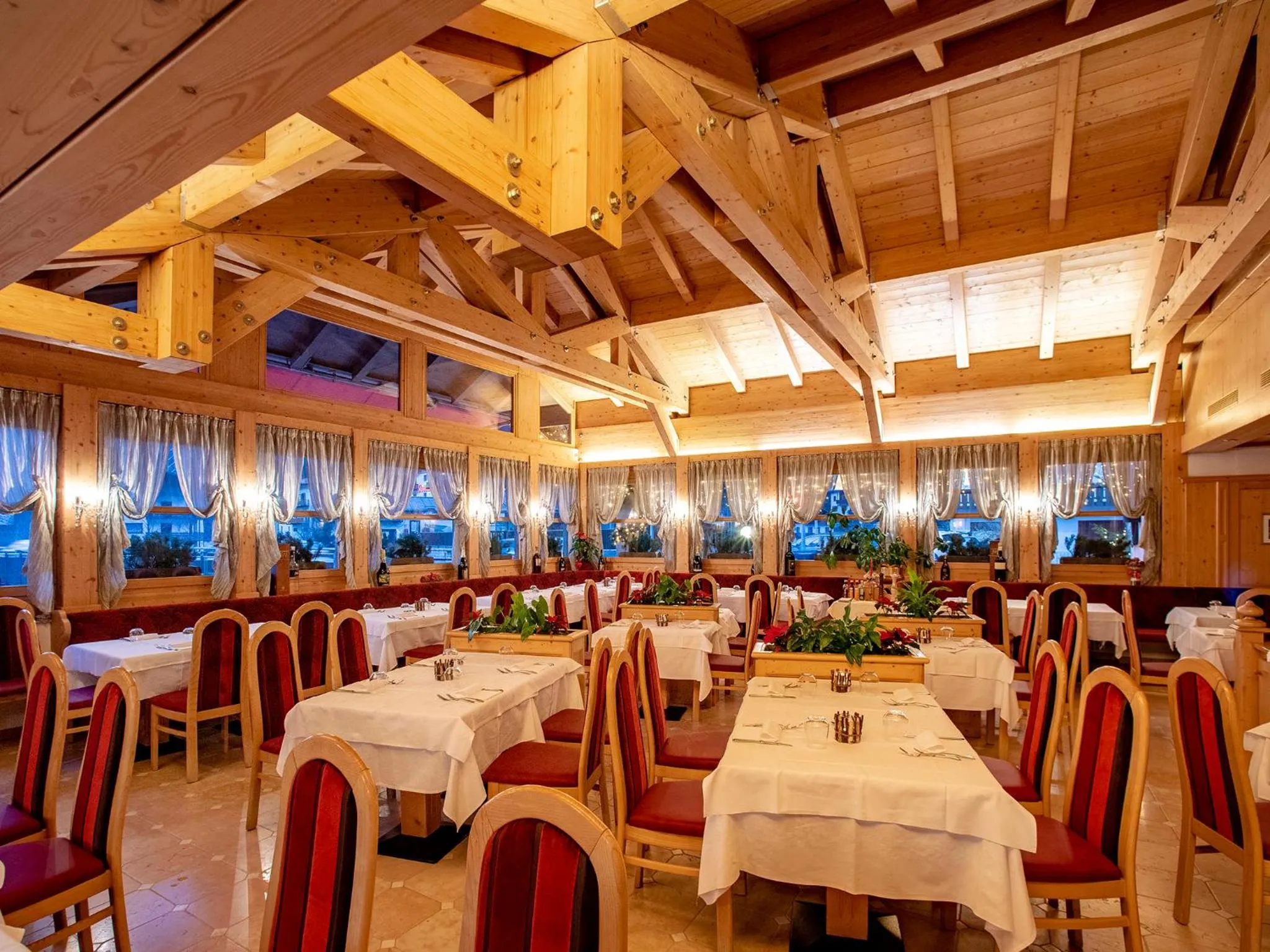 Restaurant/places to eat in Hotel Barance