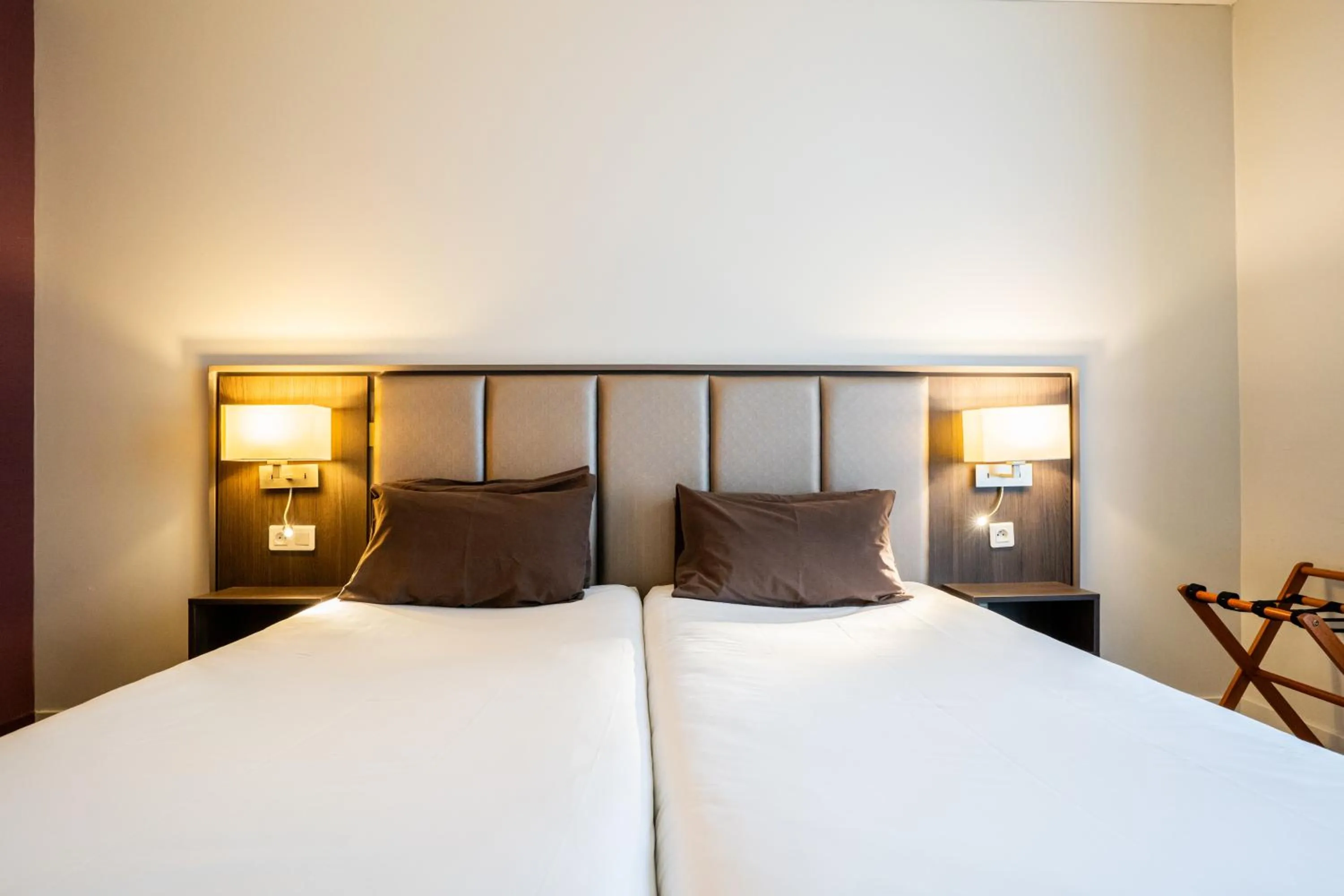 Bedroom, Bed in Hotel de Flore - Montmartre