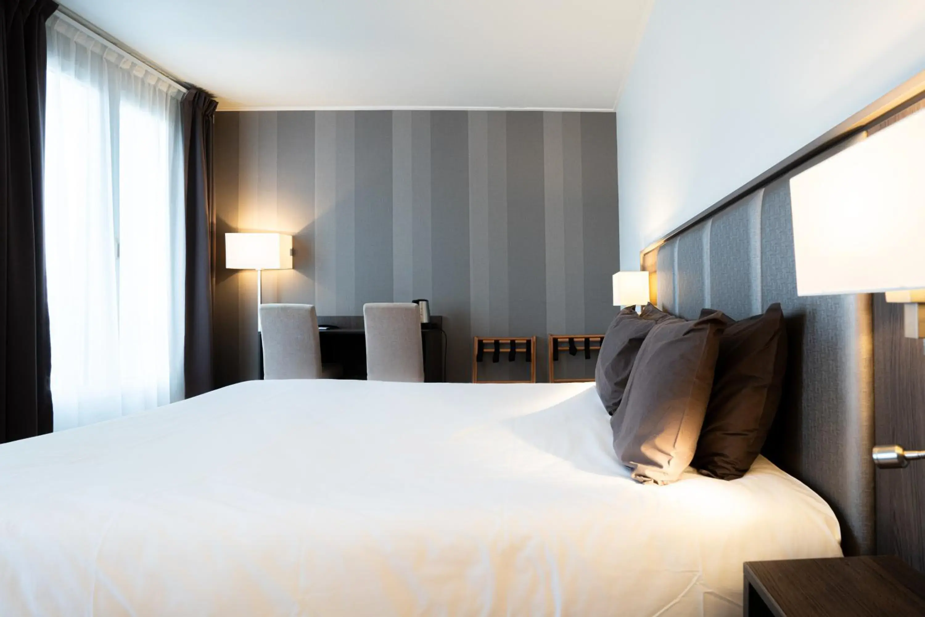 Bedroom, Bed in Hotel de Flore - Montmartre Bedroom, Bed in Hotel de Flore - Montmartre