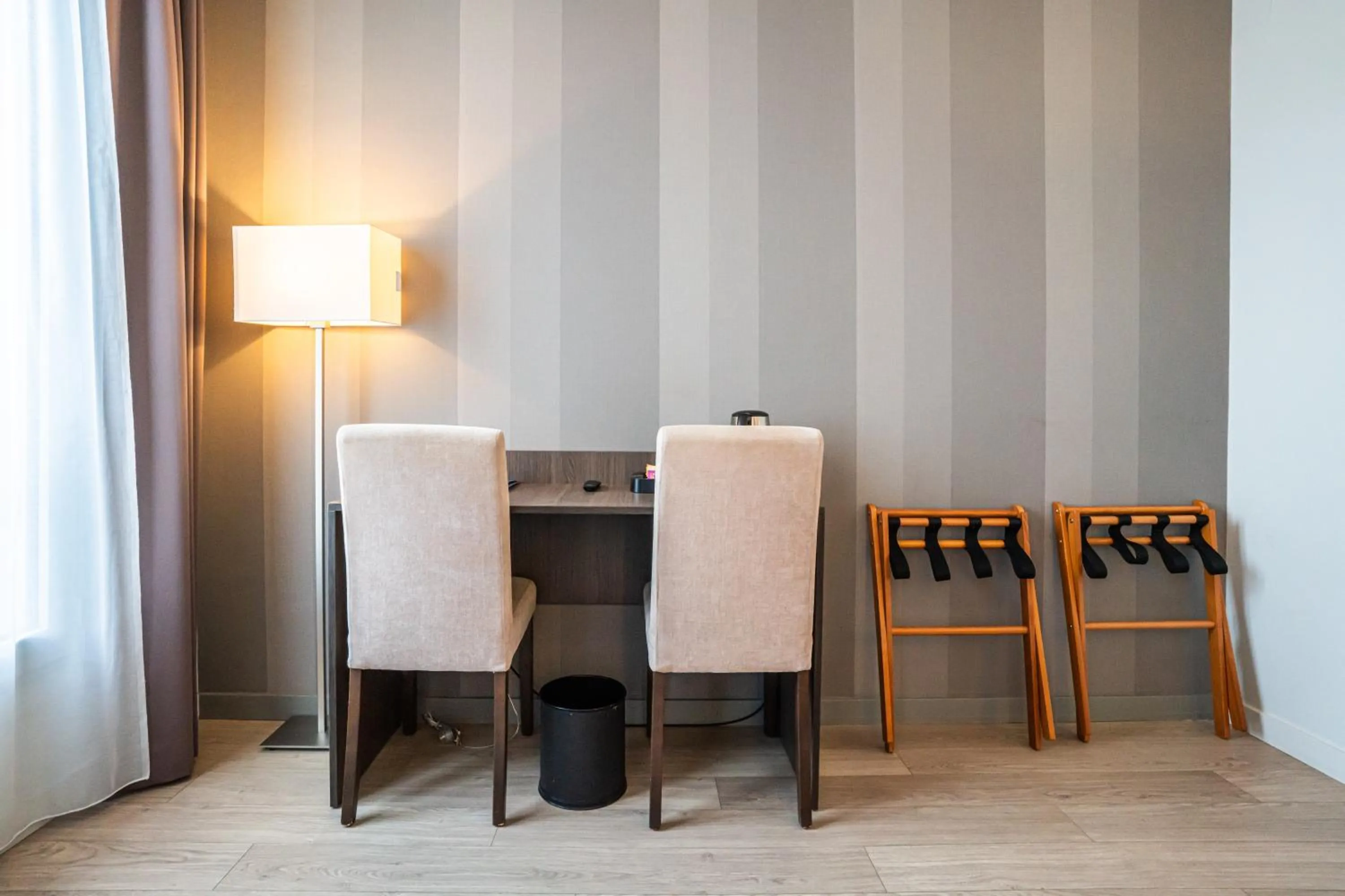 Bedroom in Hotel de Flore - Montmartre