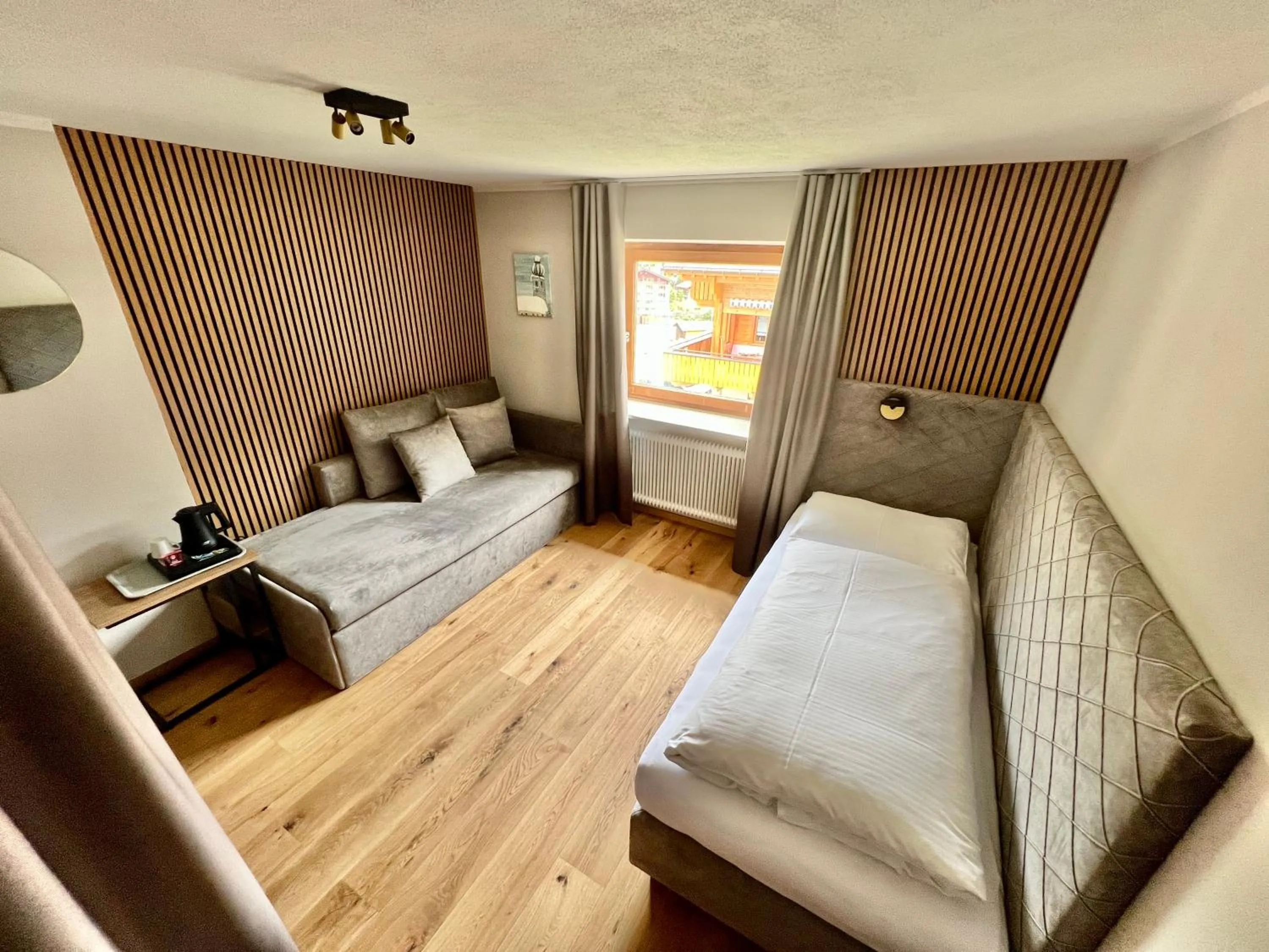 Bed in Haus Schrofenstein