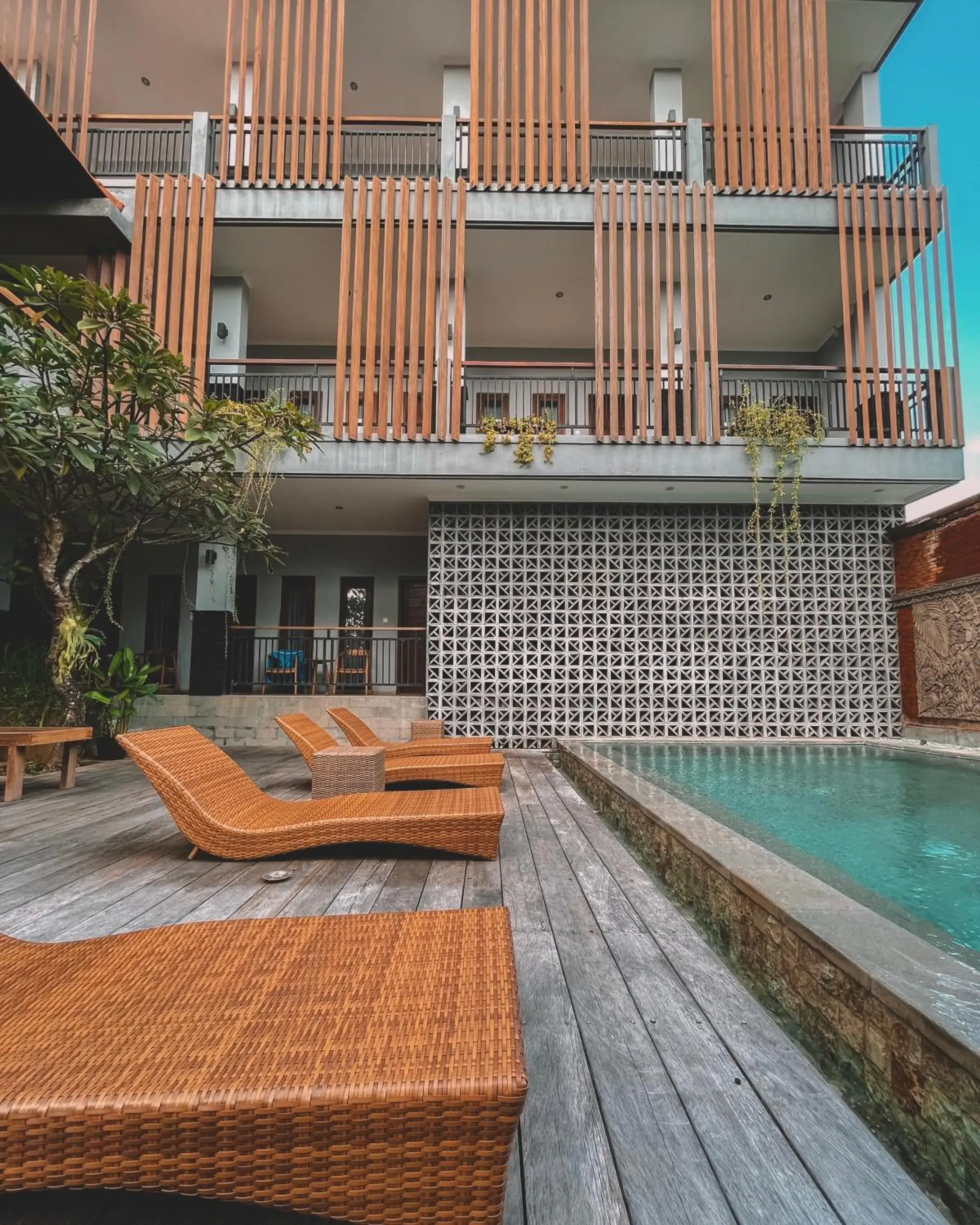 Property building in Perissos Echo Beach Property building in Perissos Echo Beach