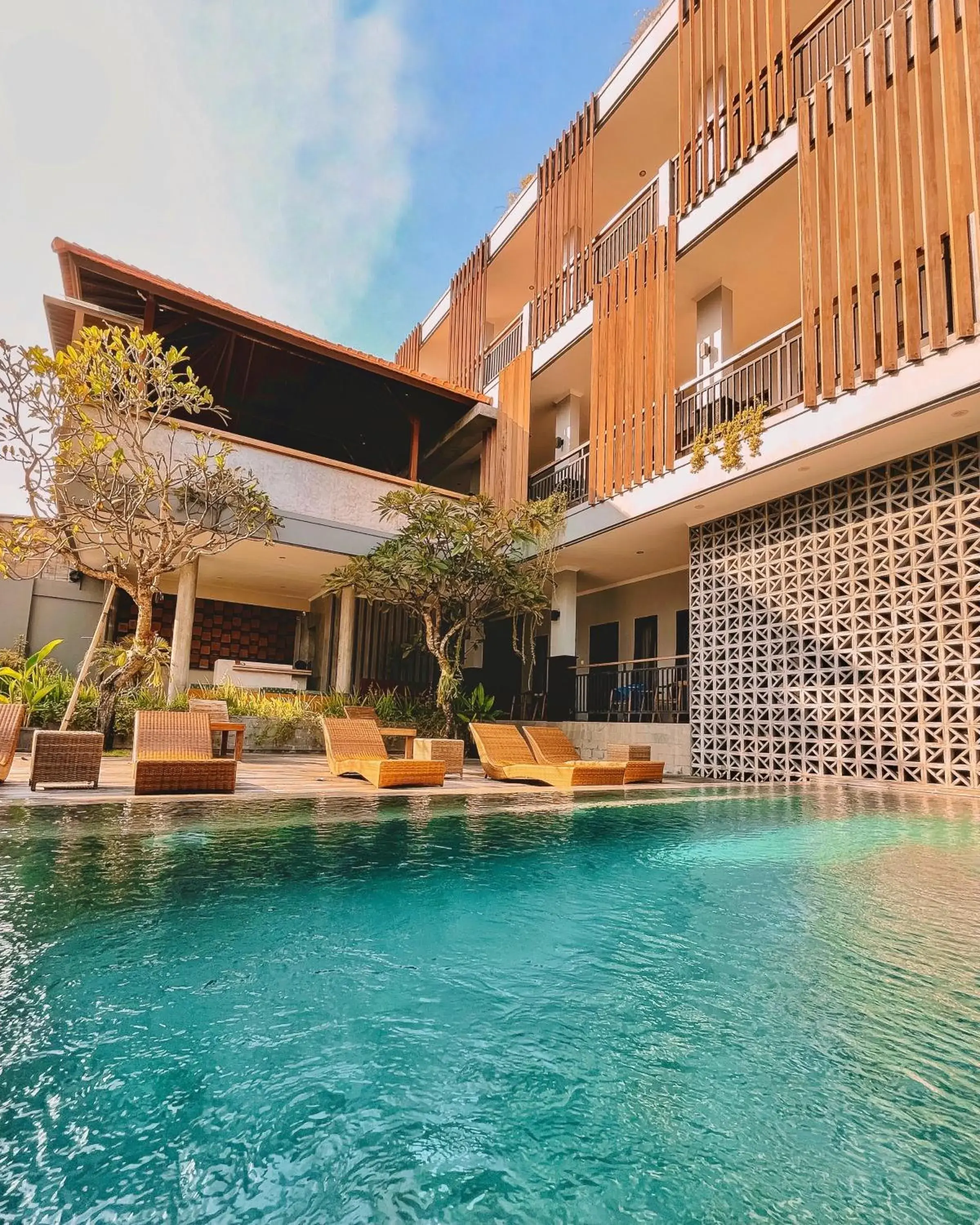 Property building in Perissos Echo Beach Property building in Perissos Echo Beach