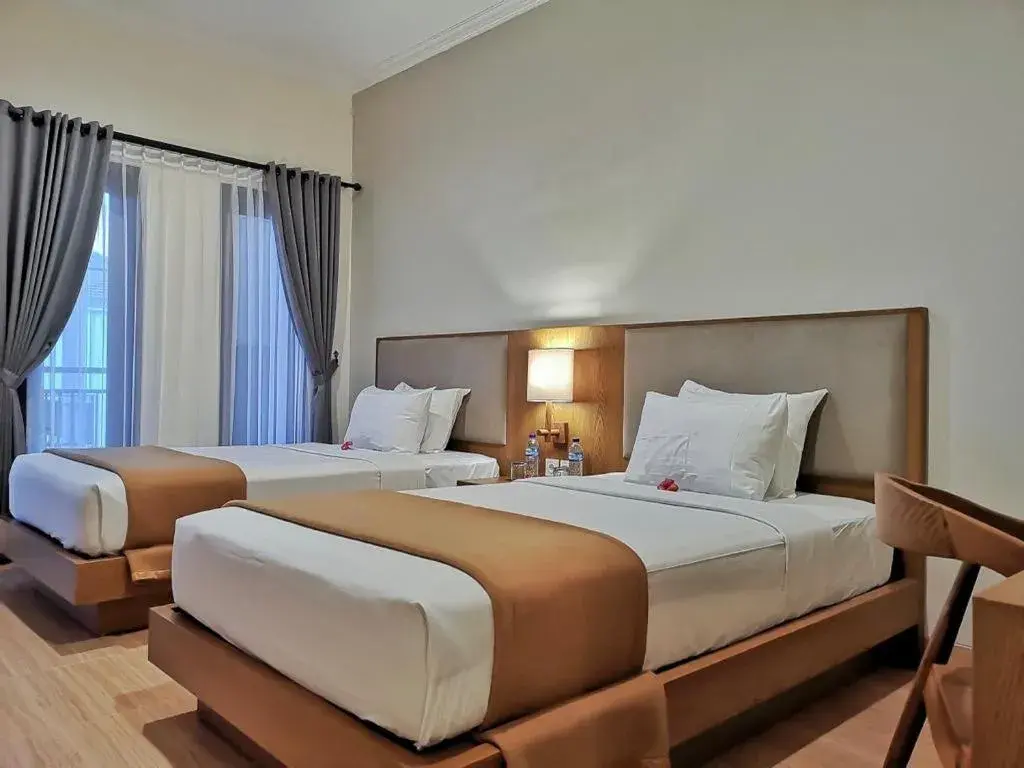 Bedroom, Bed in Perissos Echo Beach Bedroom, Bed in Perissos Echo Beach