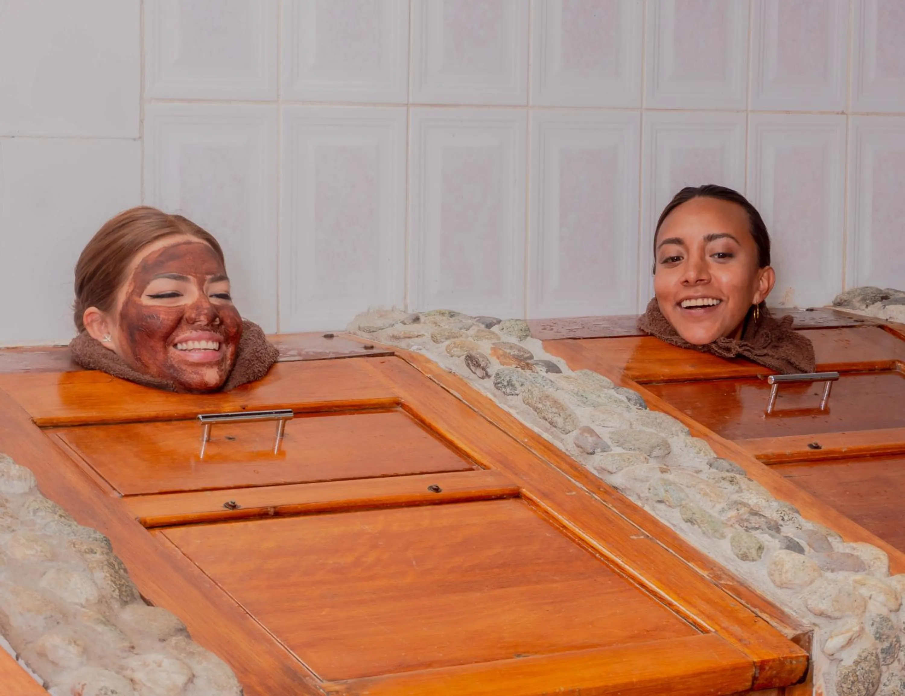 People in Spa Hosteria Miramelindo