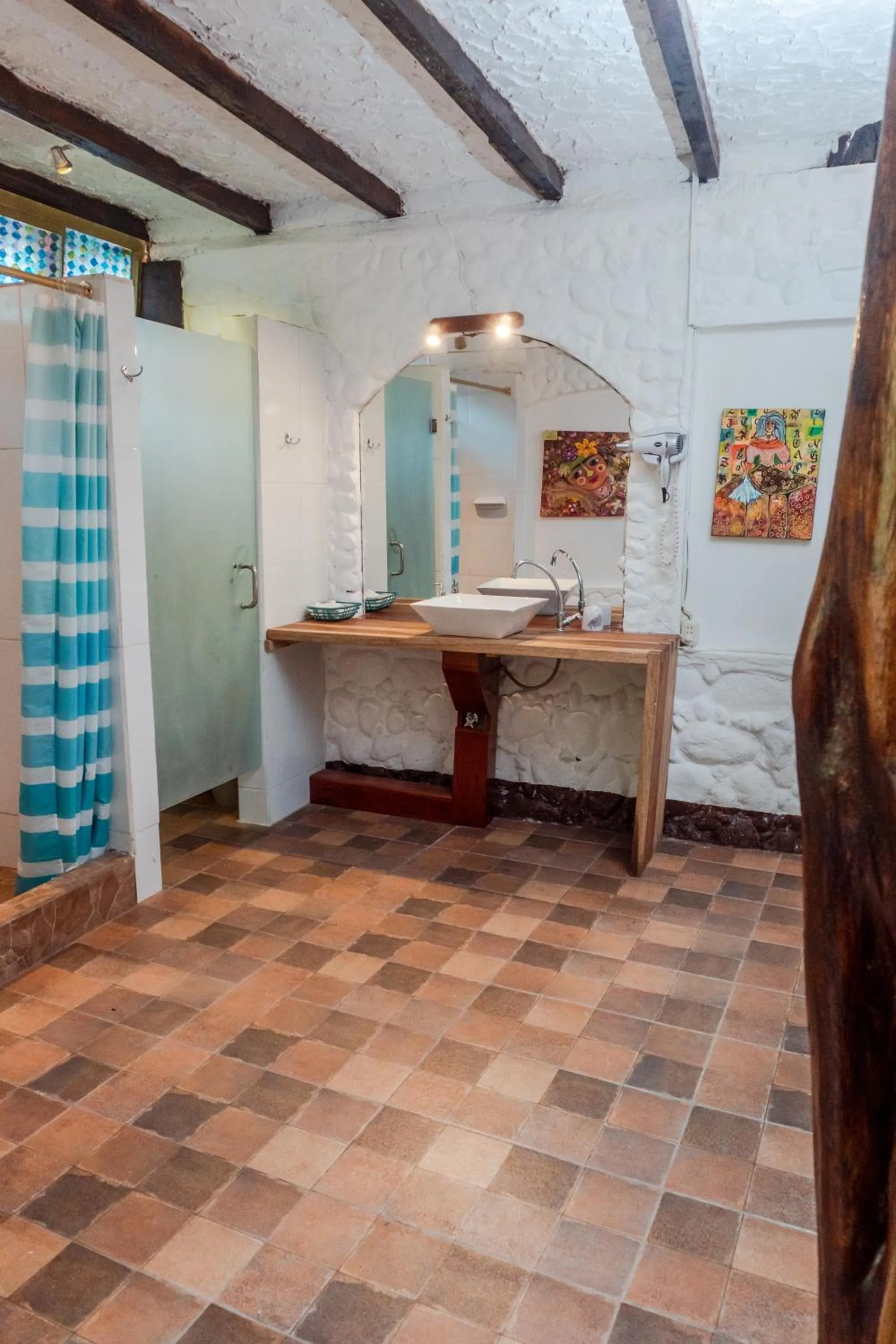 Shower in Spa Hosteria Miramelindo