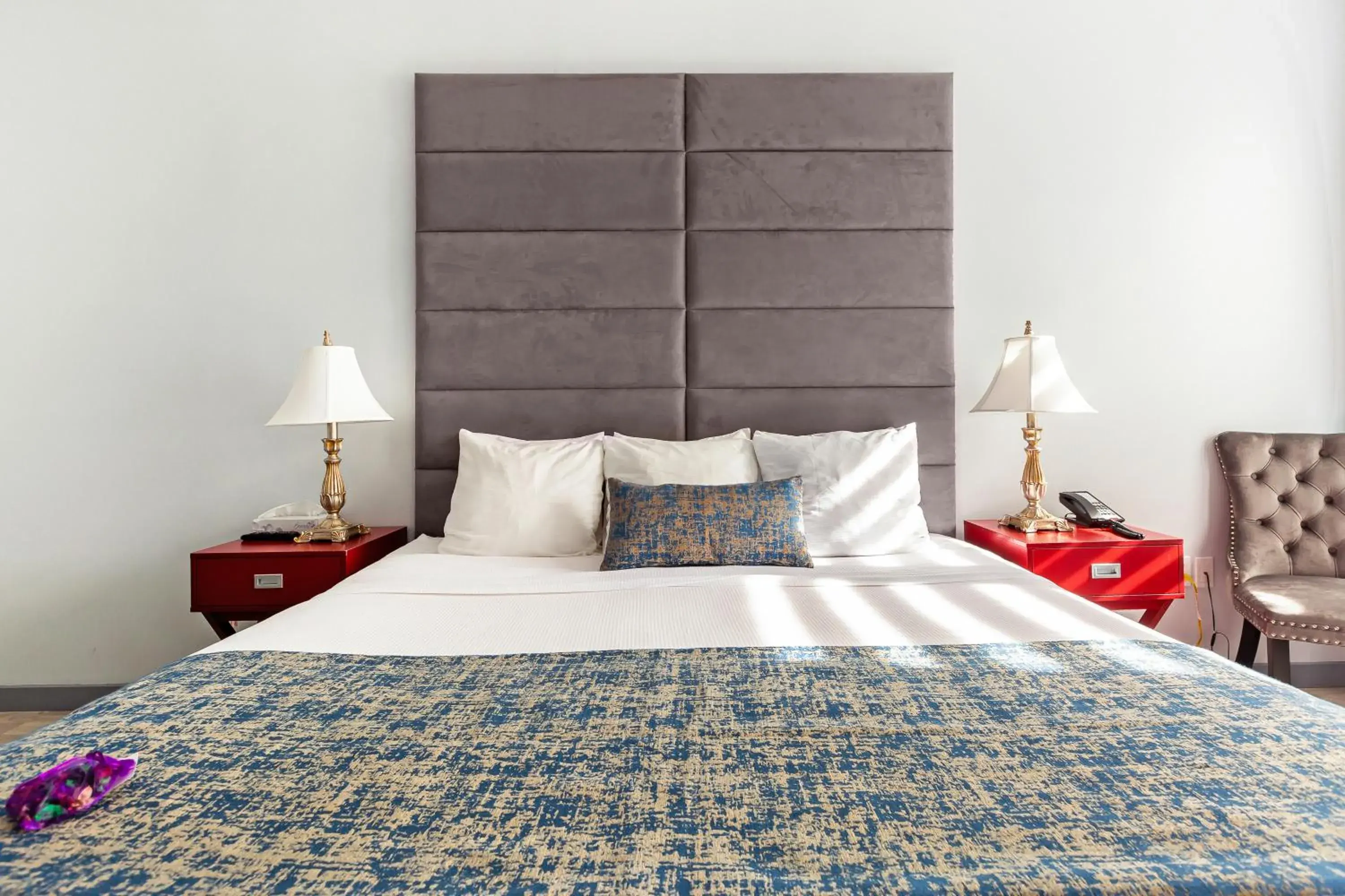 Bedroom, Bed in Hotel St. James Bedroom, Bed in Hotel St. James