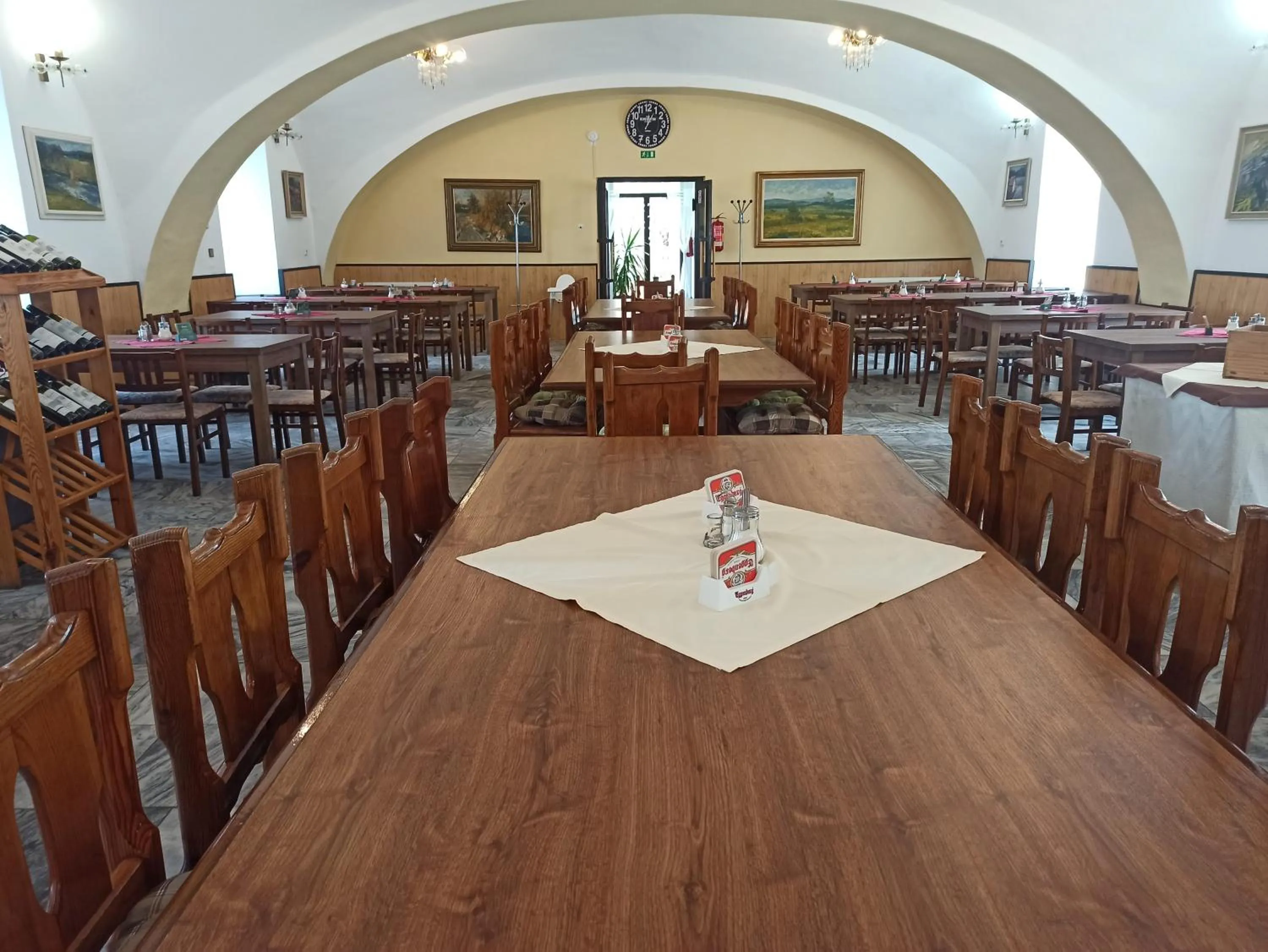 Restaurant/places to eat in Hotel Jestřábí
