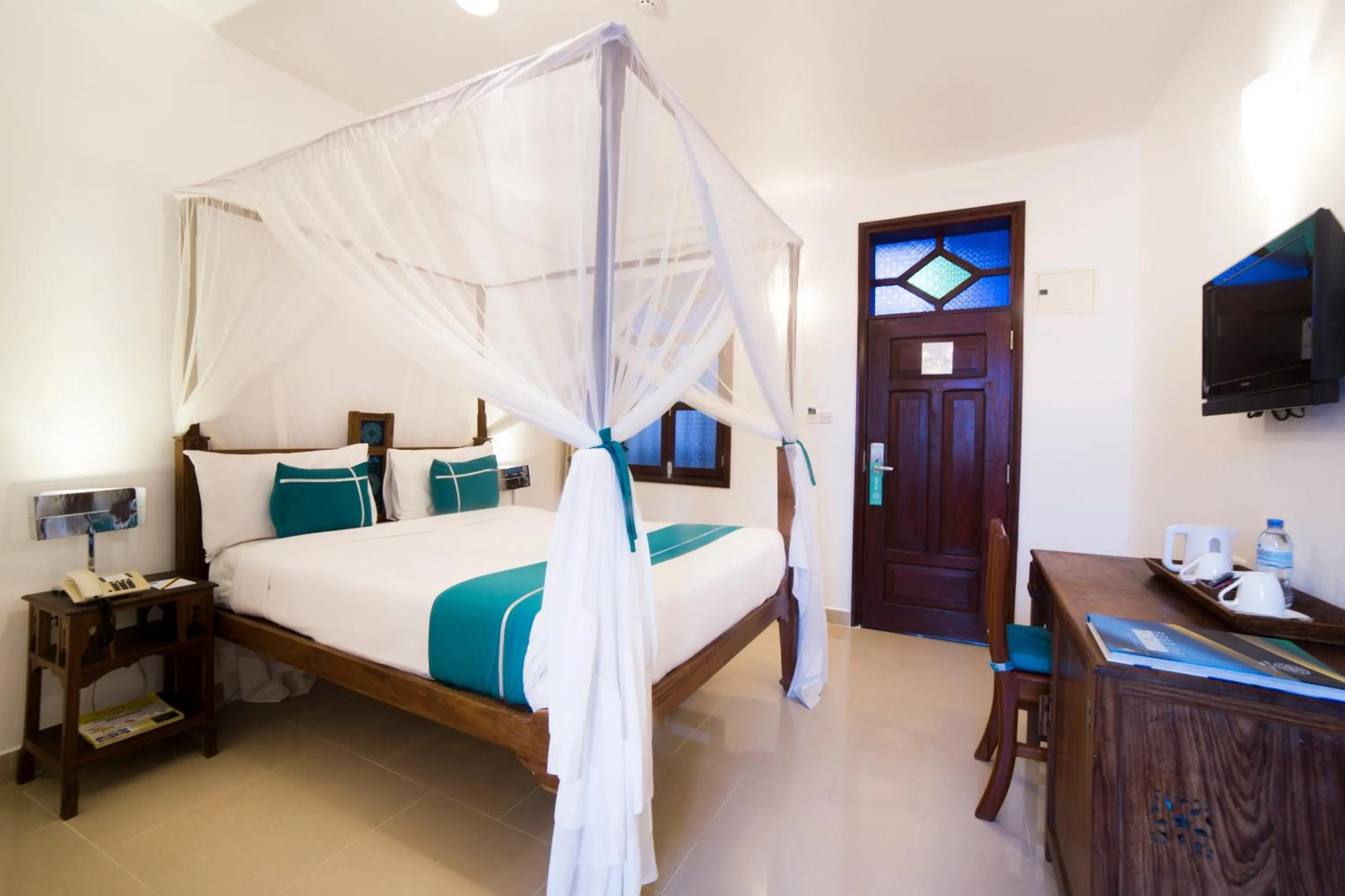 Photo of the whole room, Bed in Maru Maru Hotel