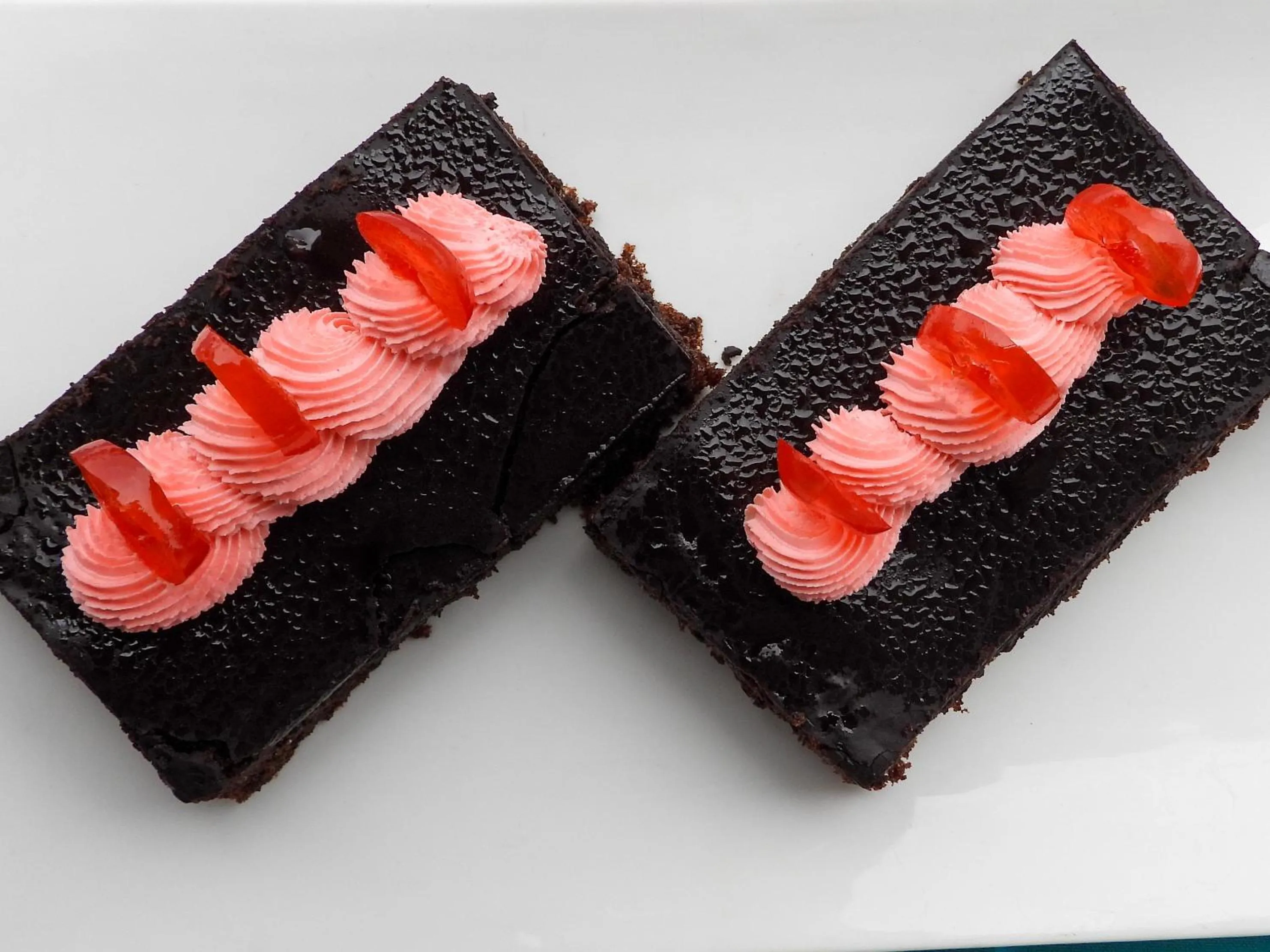 Restaurant/places to eat in Maru Maru Hotel