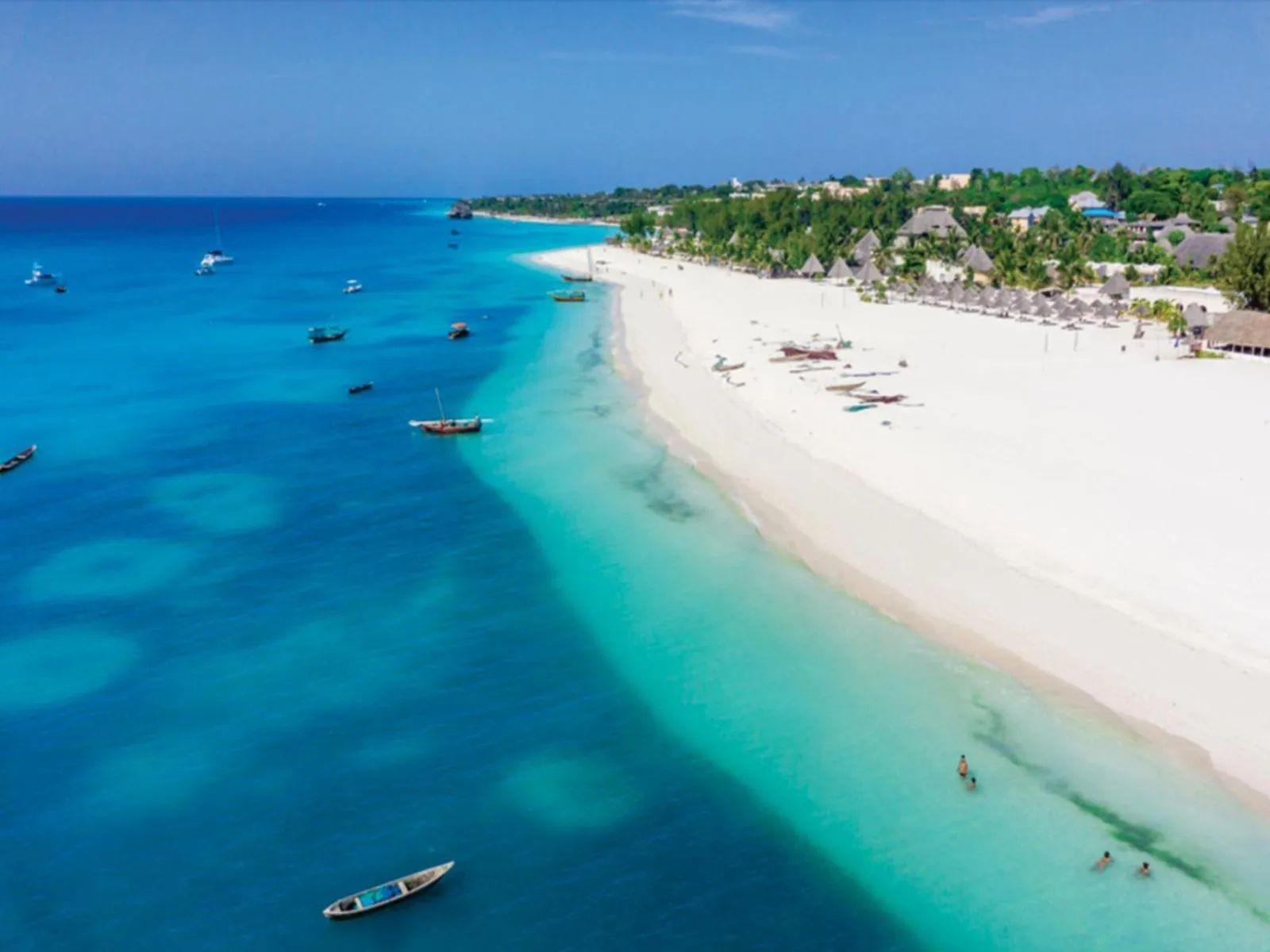 Beach in Maru Maru Hotel