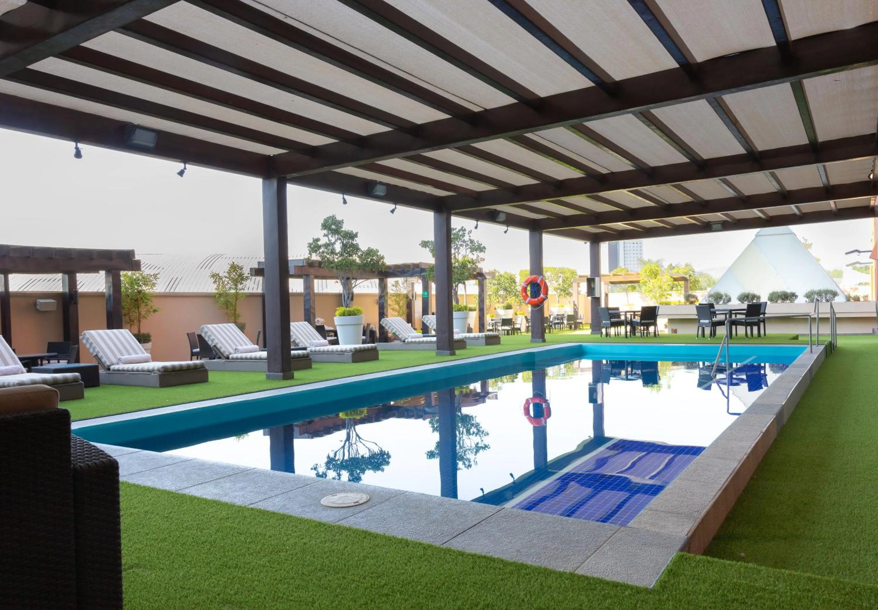 Swimming pool in Barcelo Guadalajara