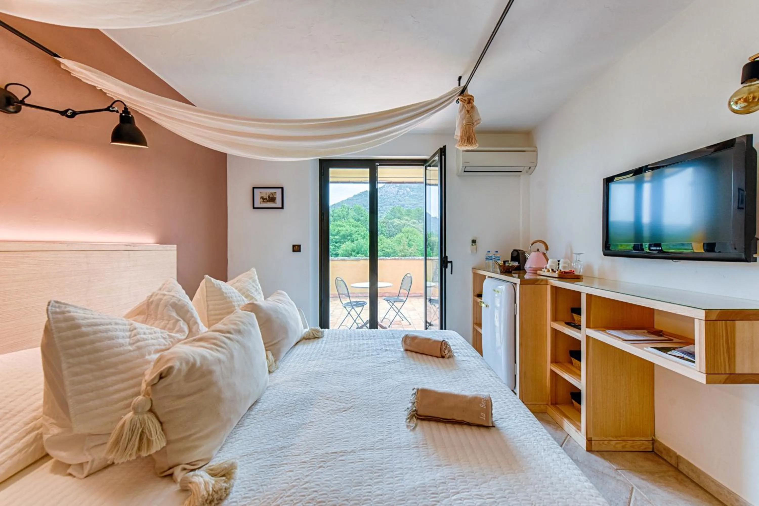 TV and multimedia, Bed in La Bergerie