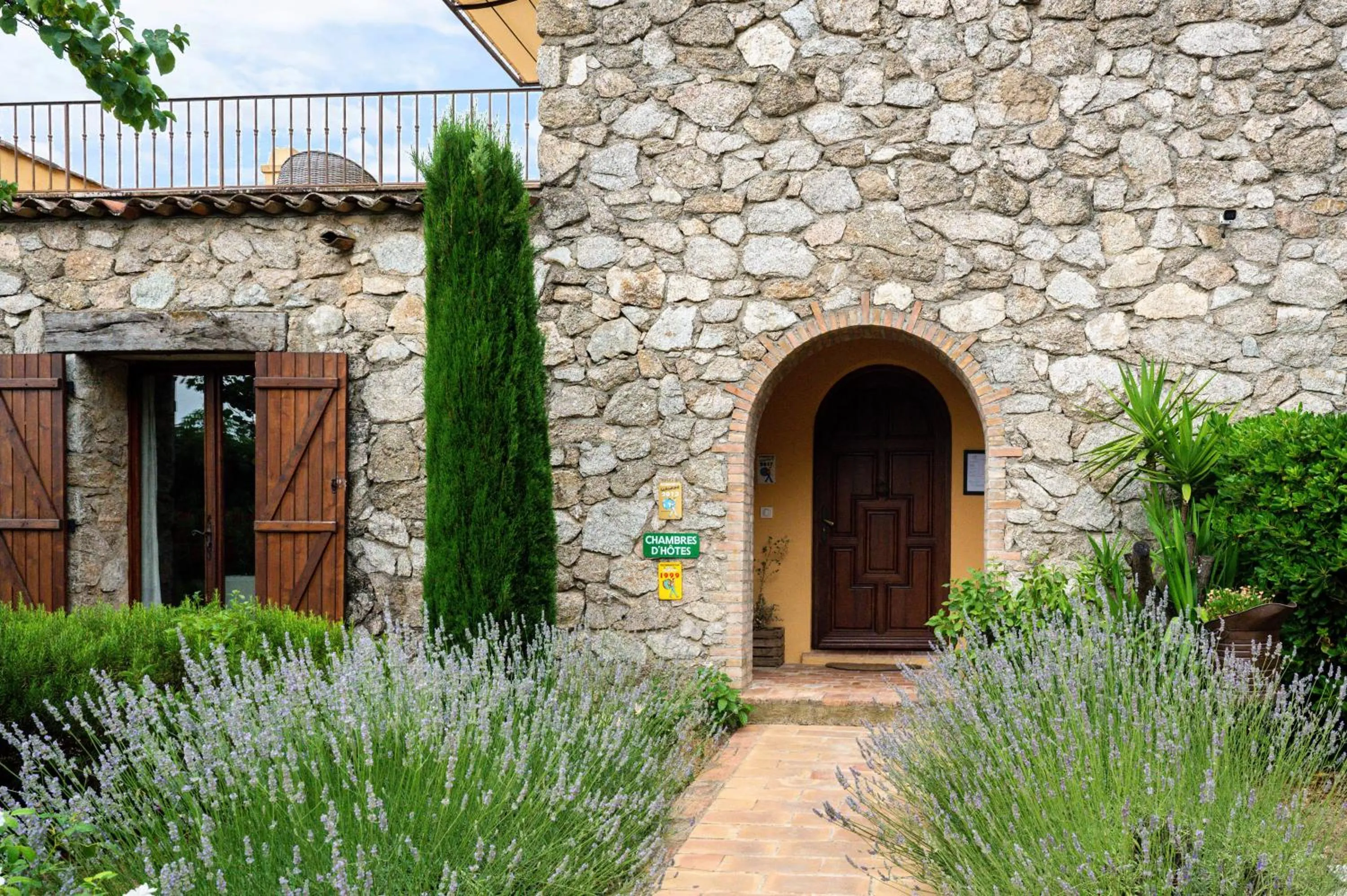 Facade/entrance in La Bergerie