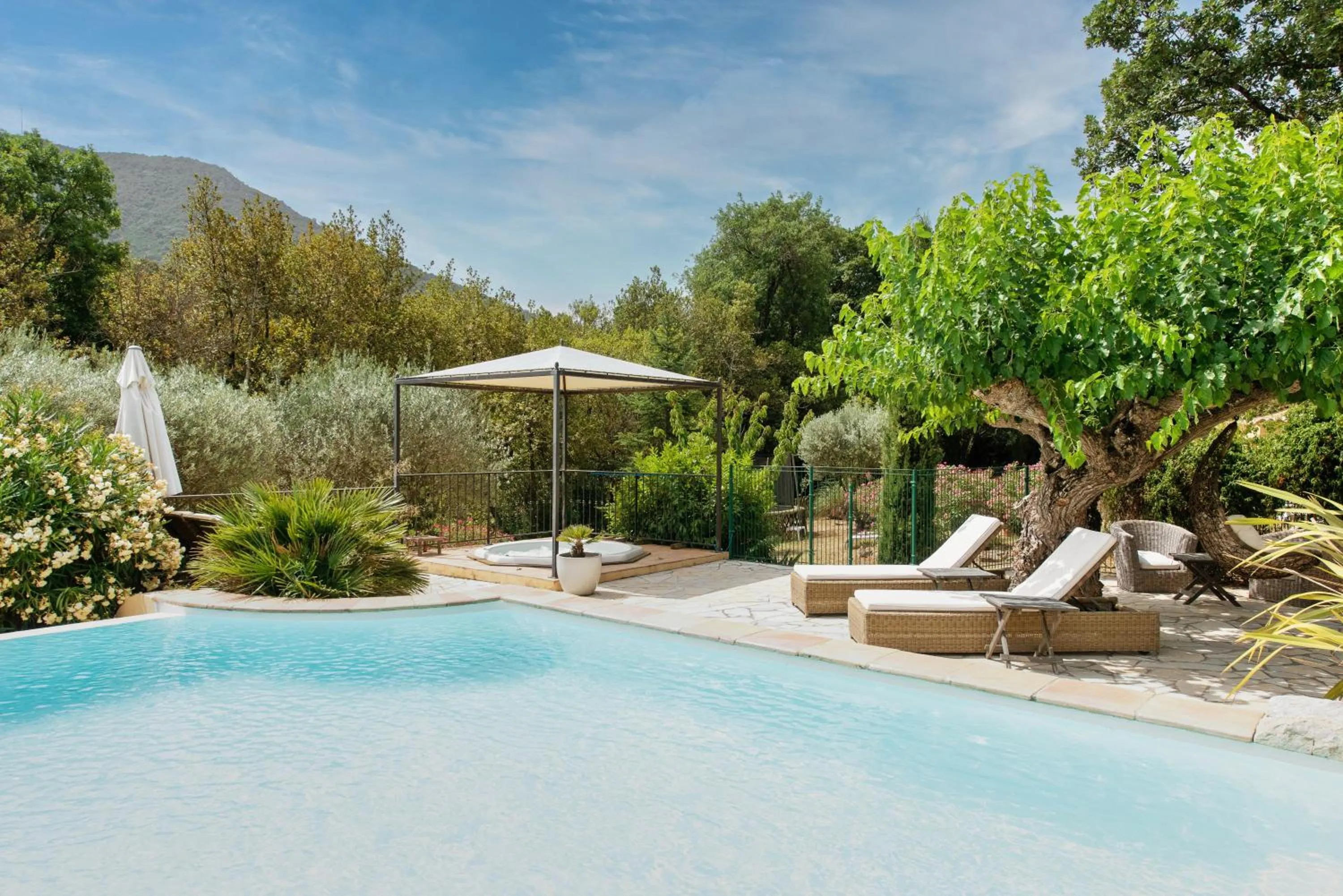 Swimming pool in La Bergerie