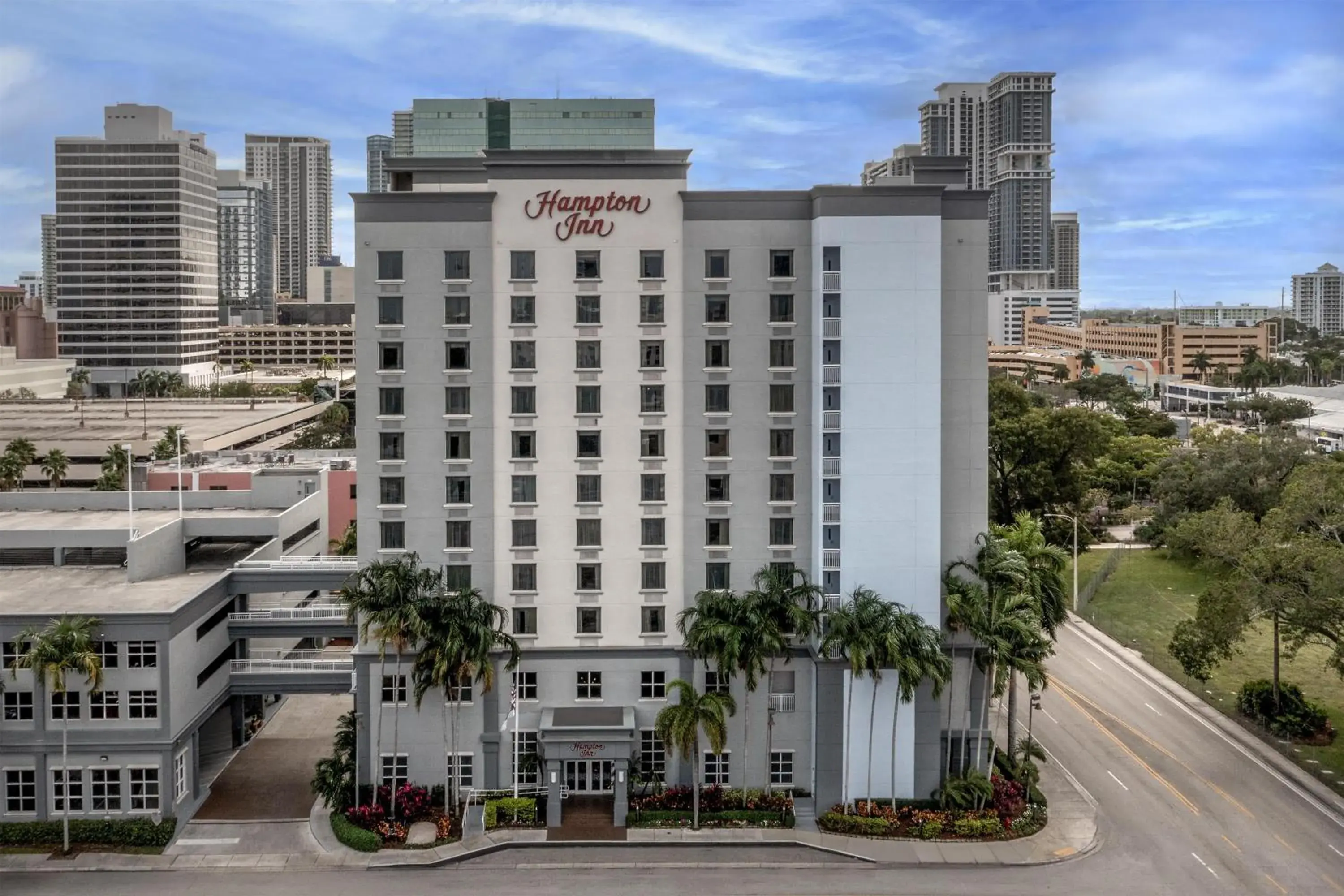 Property building in Hampton Inn Fort Lauderdale Downtown Las Olas Area Property building in Hampton Inn Fort Lauderdale Downtown Las Olas Area