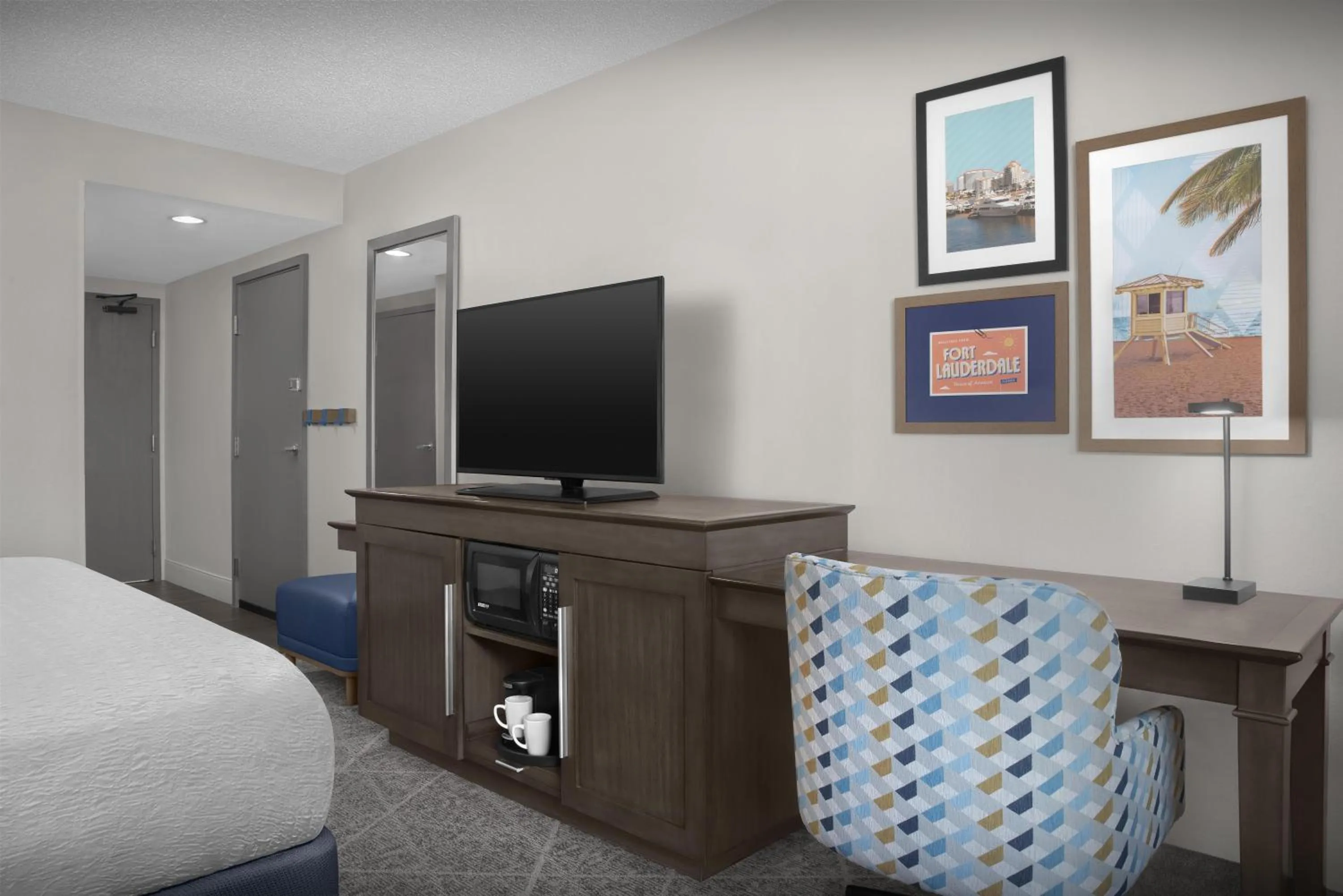 Bed in Hampton Inn Fort Lauderdale Downtown Las Olas Area