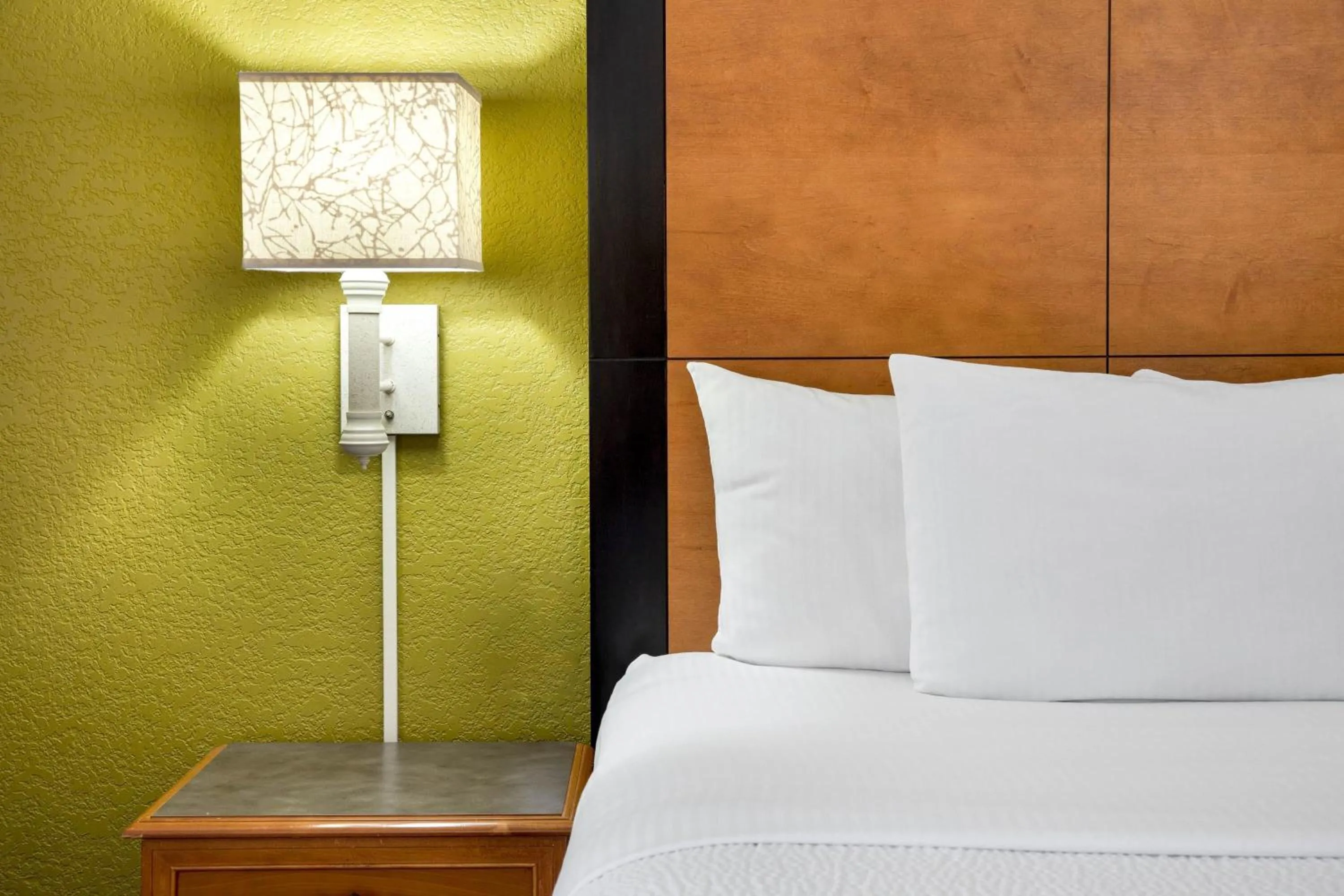 Photo of the whole room, Bed in La Quinta by Wyndham Haywood Mall-Near Greenville Downtown