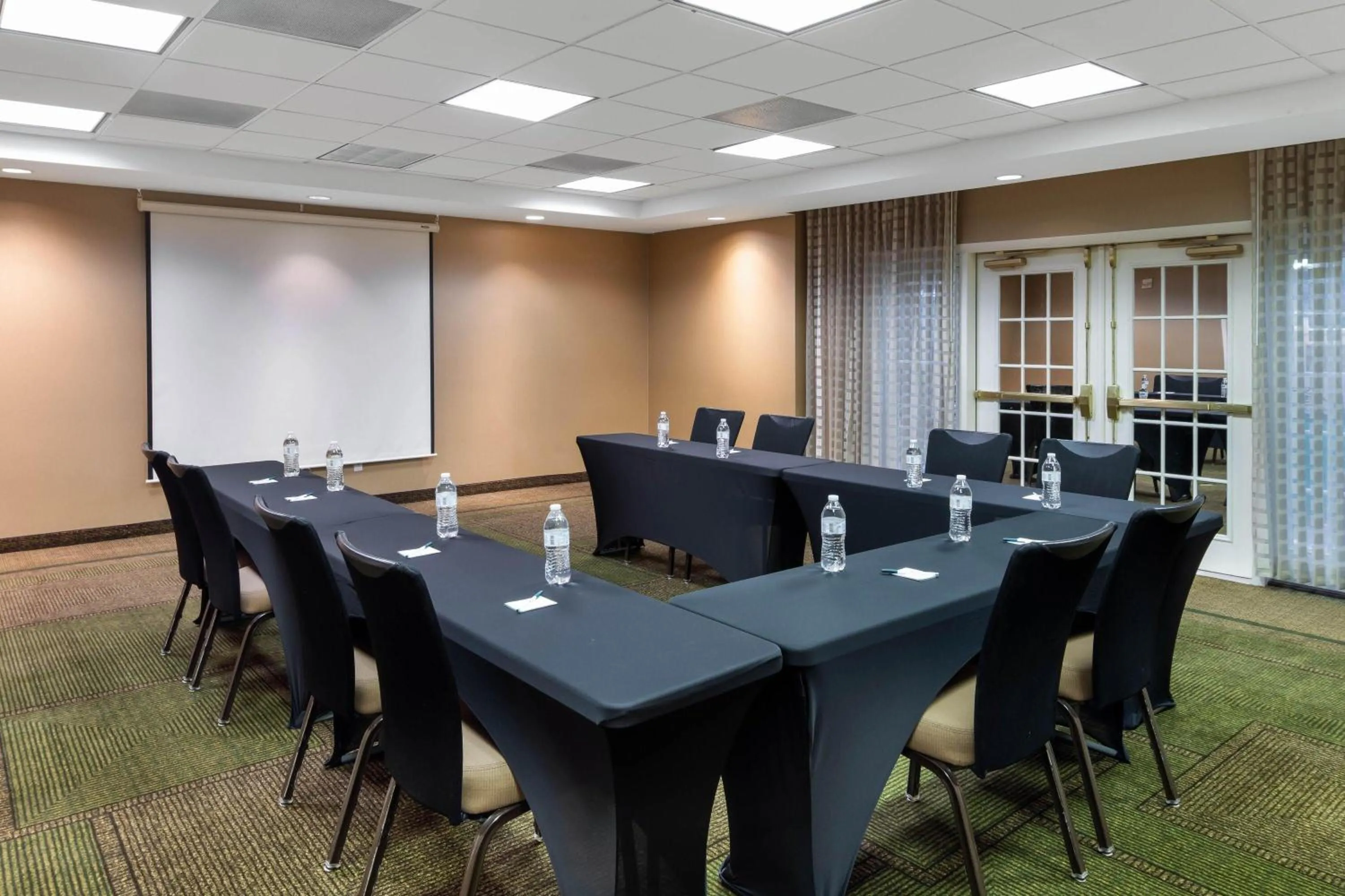 Meeting/conference room in La Quinta by Wyndham Haywood Mall-Near Greenville Downtown