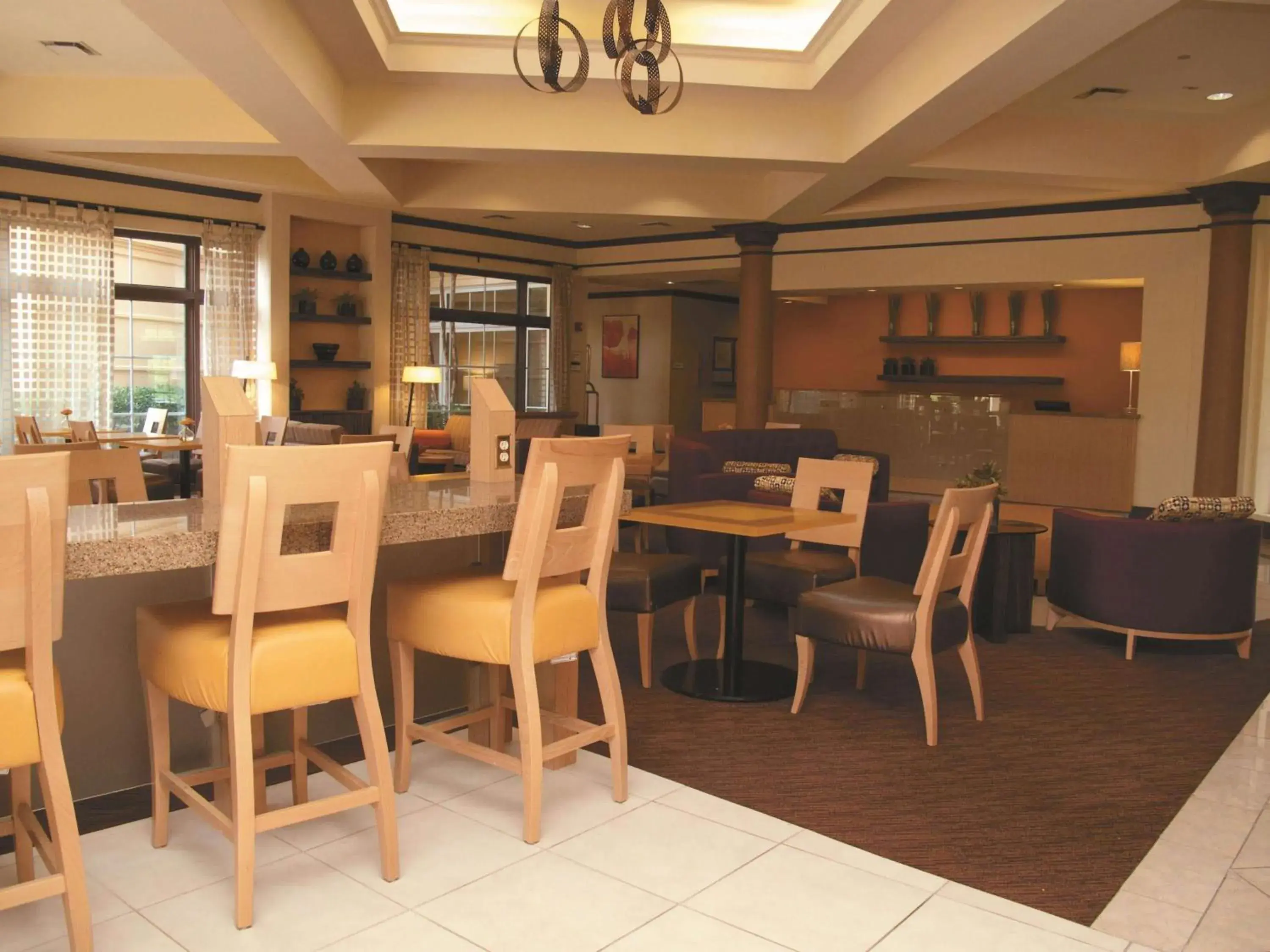Restaurant/places to eat in La Quinta by Wyndham Raleigh/Durham Southpoint Restaurant/places to eat in La Quinta by Wyndham Raleigh/Durham Southpoint