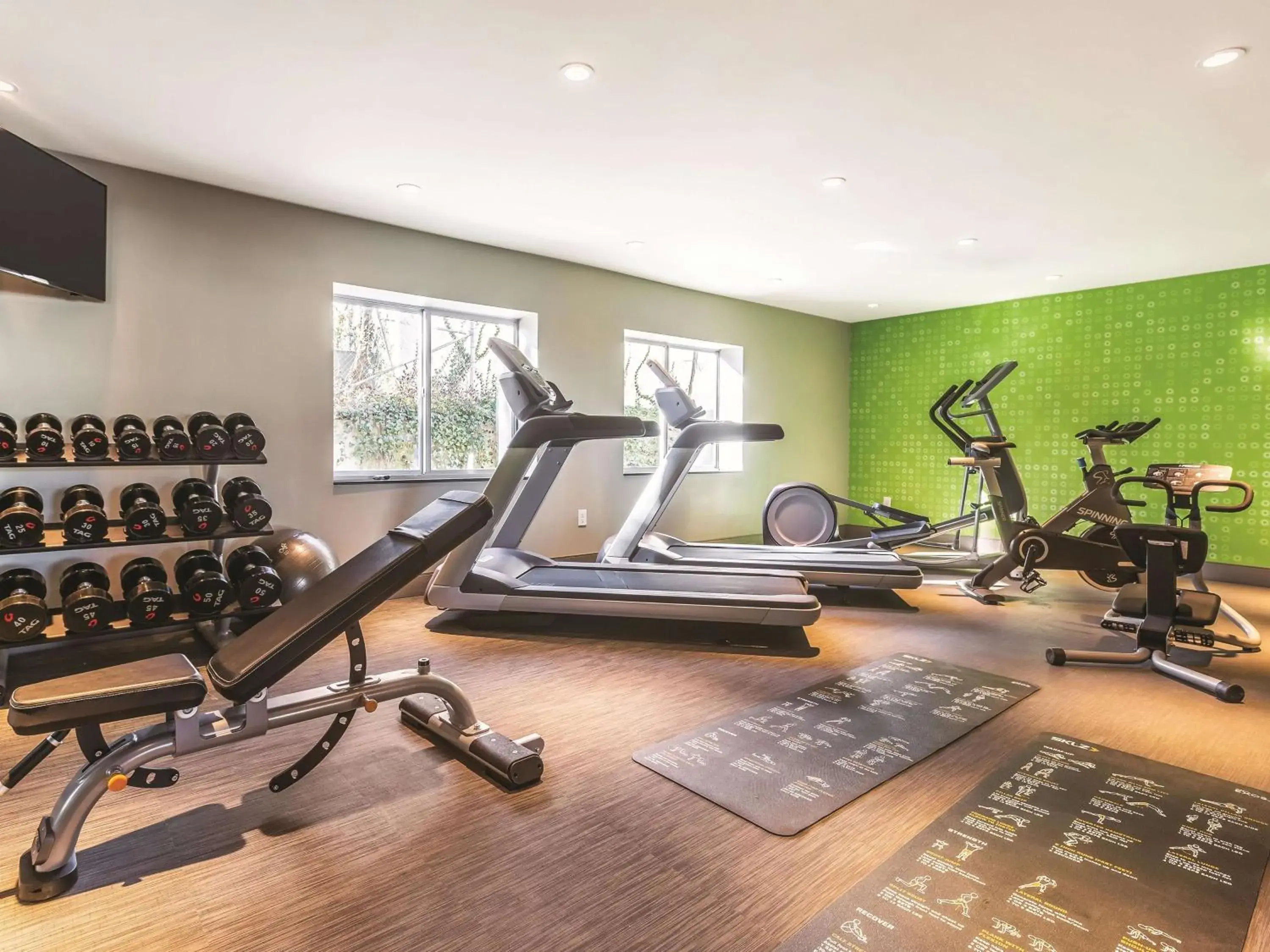 Fitness centre/facilities in La Quinta by Wyndham Atlanta Midtown - Buckhead Fitness centre/facilities in La Quinta by Wyndham Atlanta Midtown - Buckhead