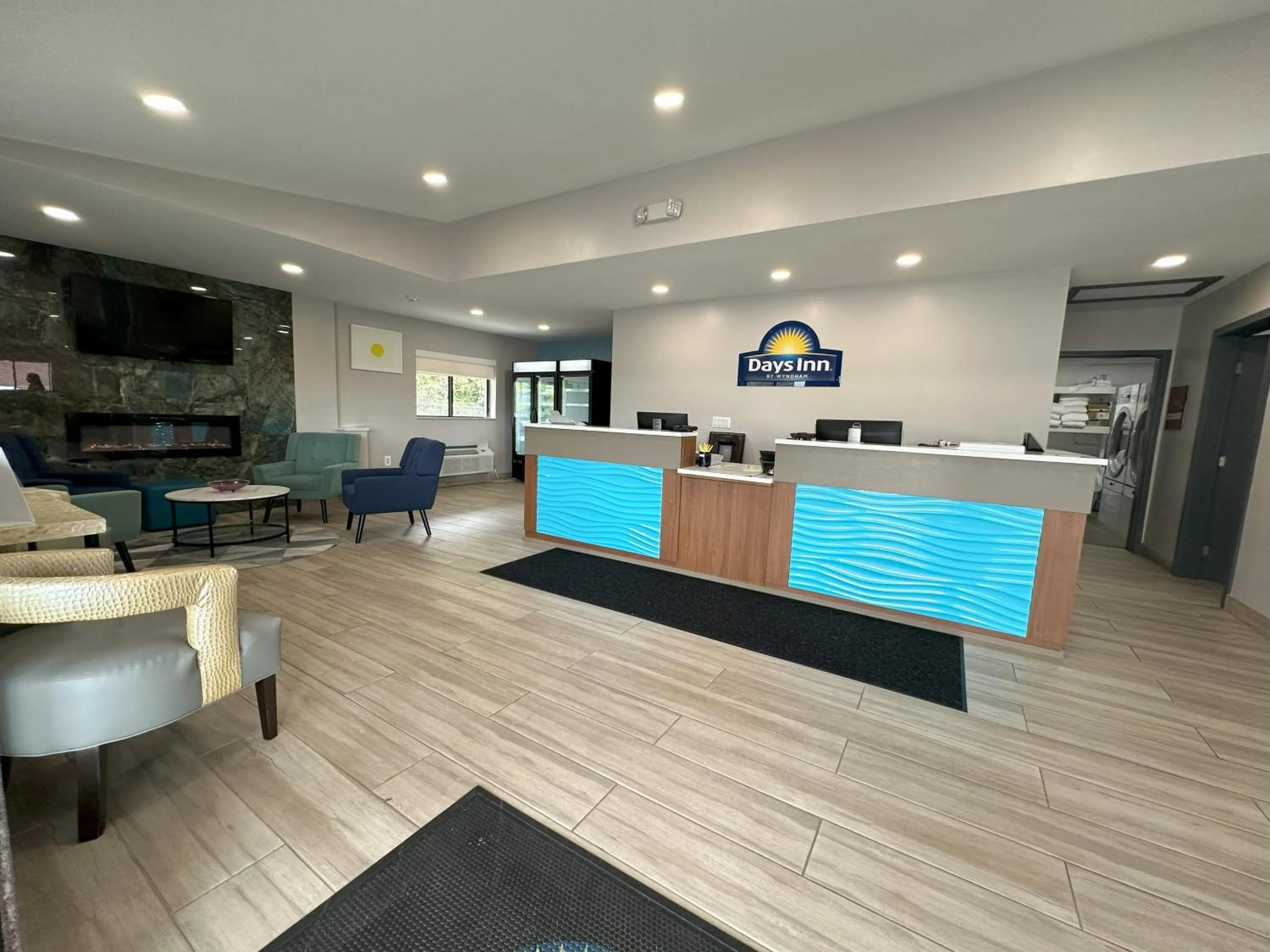 Lobby or reception in Days Inn by Wyndham Renfro Valley Mount Vernon