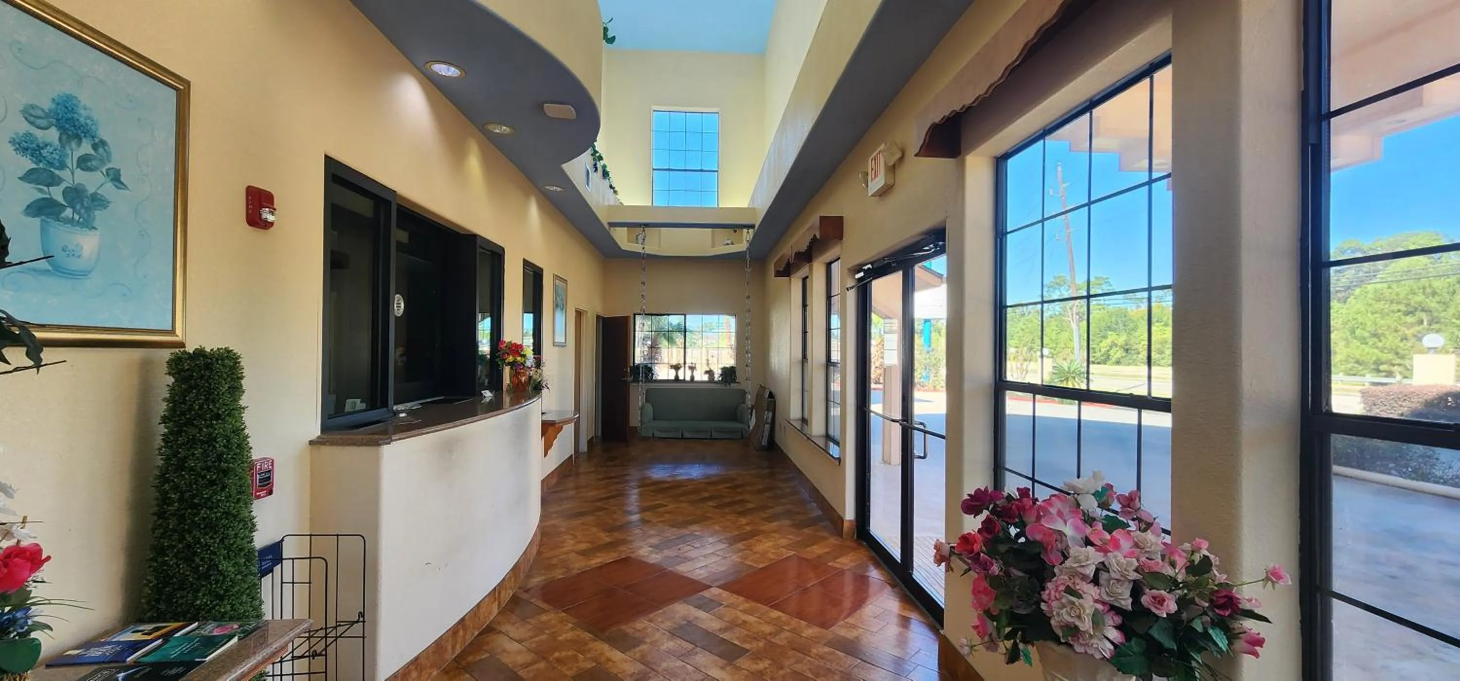 Lobby or reception in Regency Inn & Suites By Capital O Houston IAH Airport