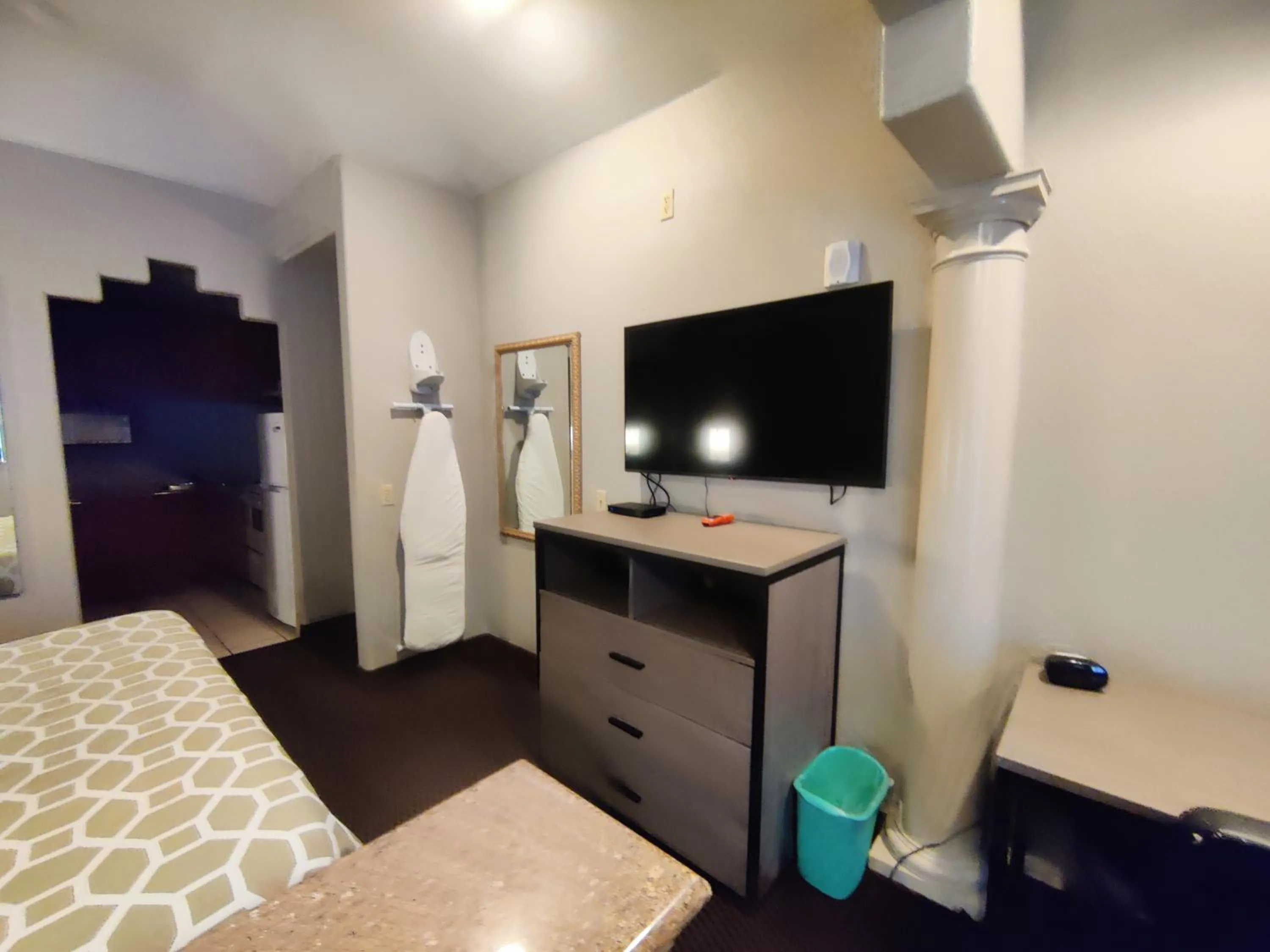 Bedroom, Bed in Regency Inn & Suites By Capital O Houston IAH Airport