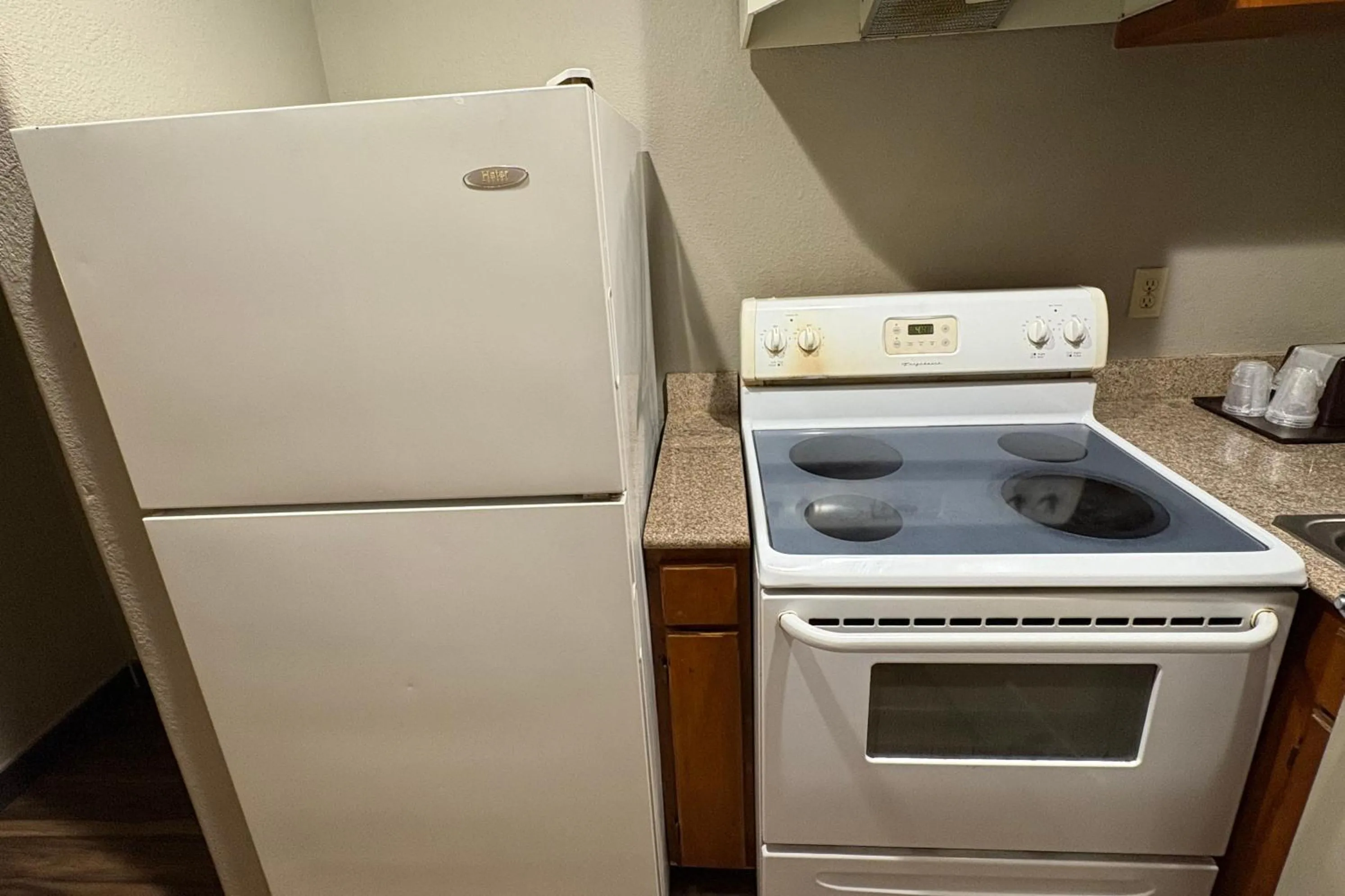 Kitchen or kitchenette in Regency Inn & Suites By Capital O Houston IAH Airport
