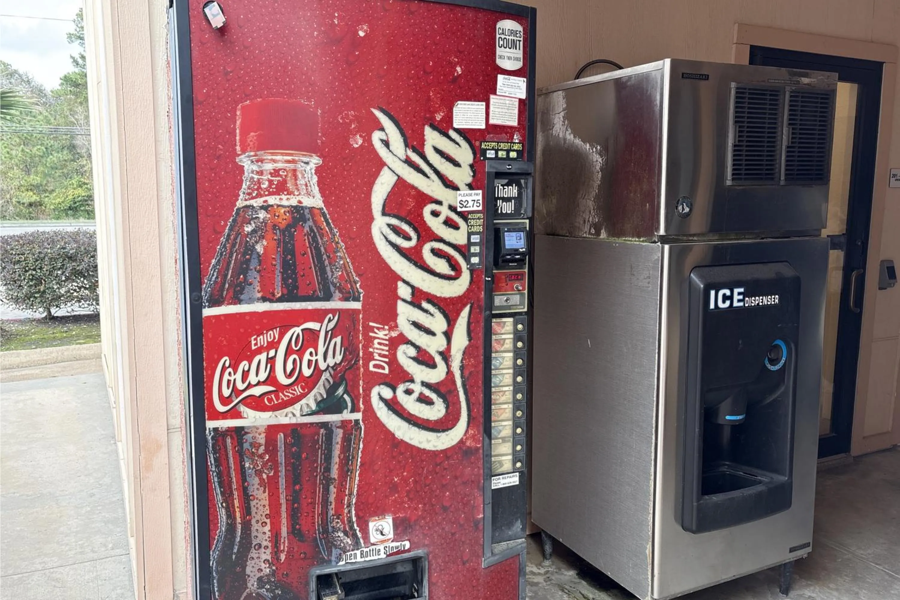 vending machine in Regency Inn & Suites By Capital O Houston IAH Airport